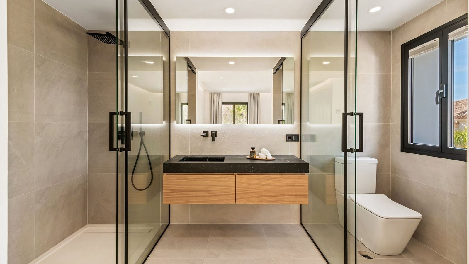 Image 32: detached villa For sale, Benahavís, €4,900,000 [HFM-C40119]