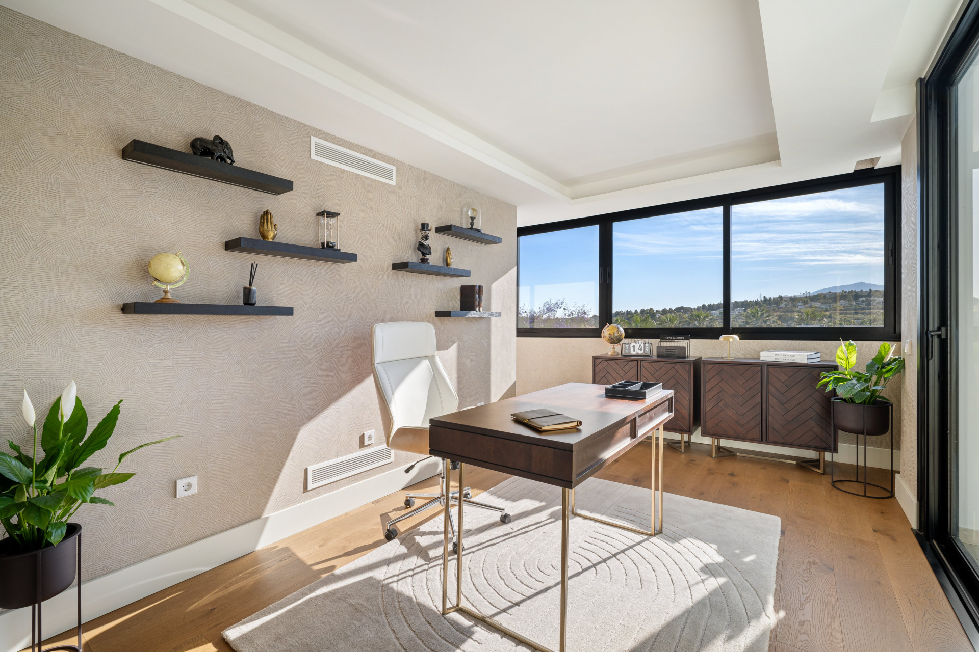 Image 55: detached villa For sale, Nueva Andalucía, €7,350,000 [HFM-C40117]