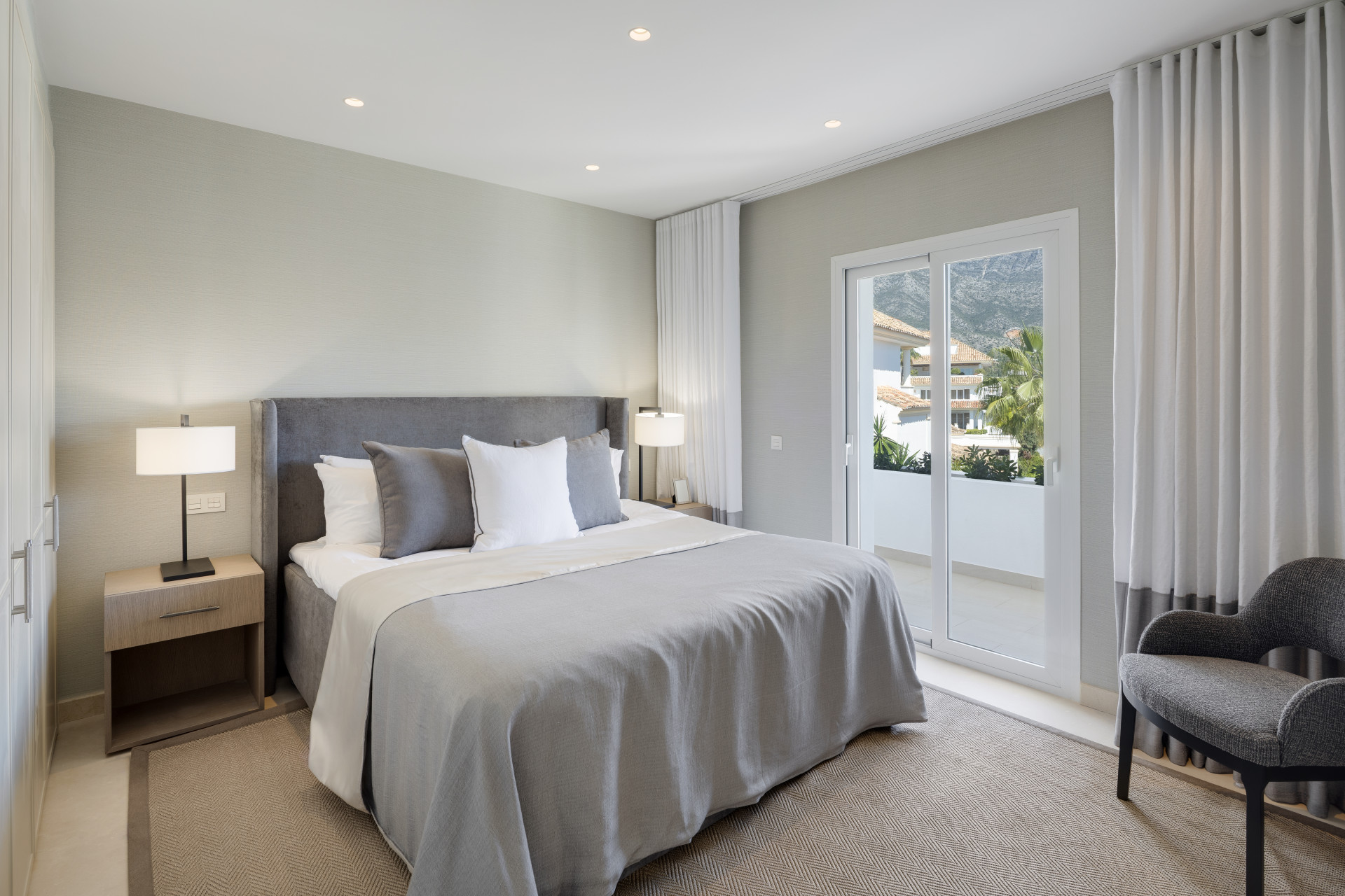 Image 22: penthouse duplex For sale, The Golden Mile, €2,750,000 [HFM-C40113]