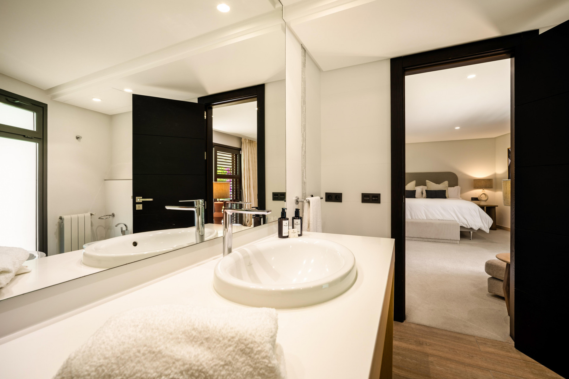 Image 52: detached villa For sale, Nueva Andalucía, €6,995,000 [HFM-C40131]