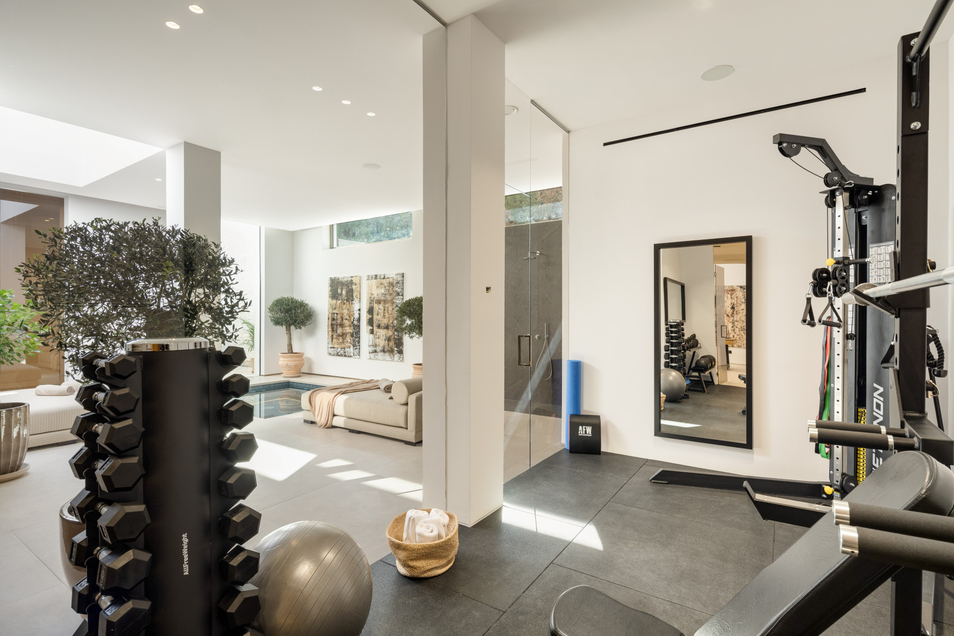 Image 29: detached villa For sale, Nueva Andalucía, €10,950,000 [HFM-C40129]