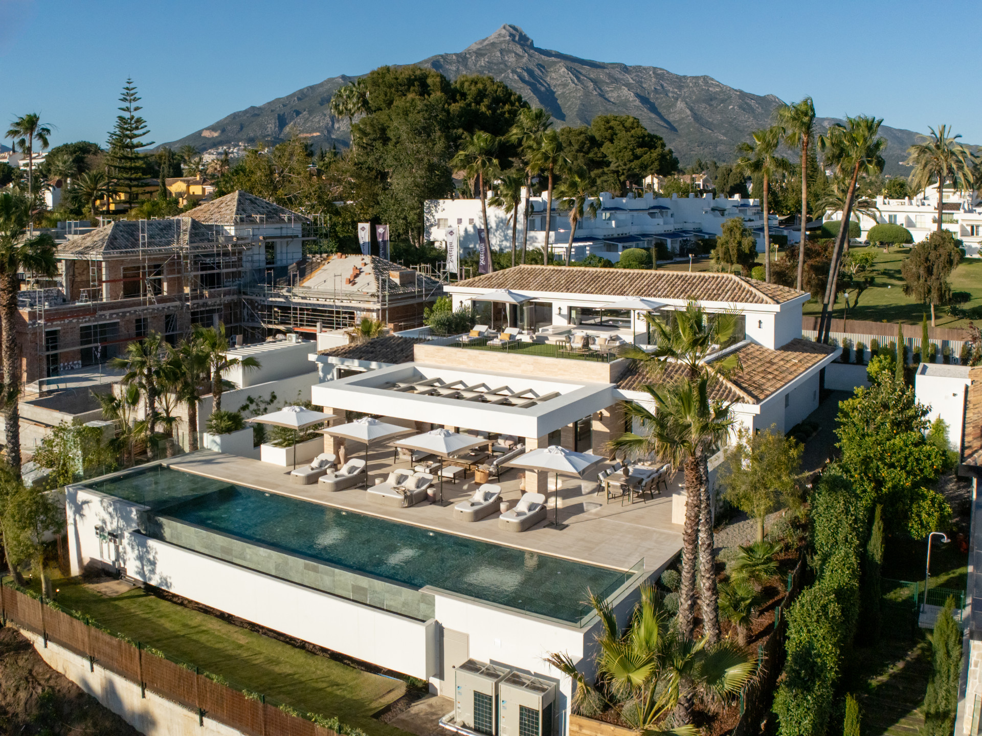 Image 53: detached villa For sale, Nueva Andalucía, €8,650,000 [HFM-C40121]