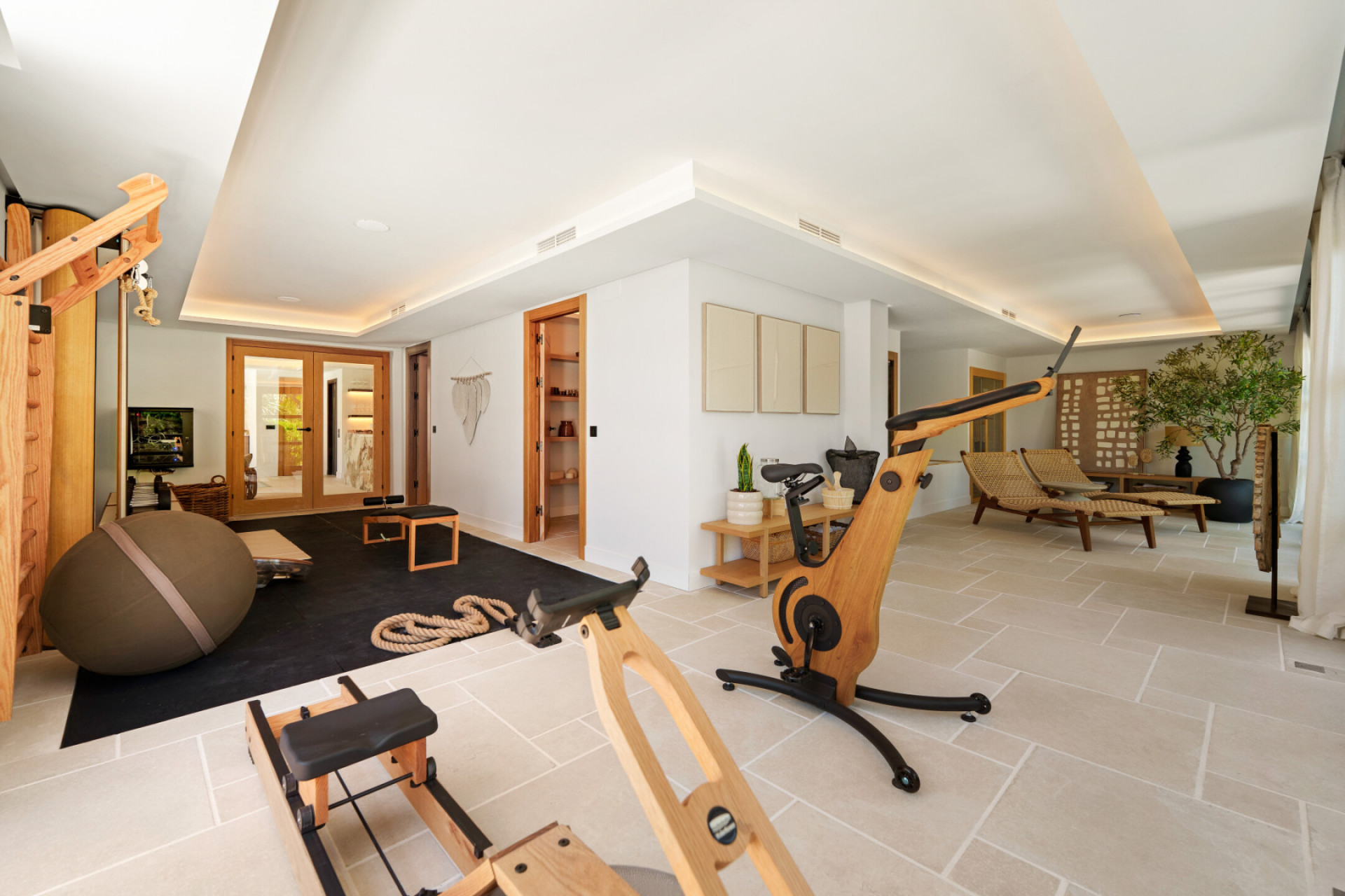 Image 51: detached villa For sale, Nueva Andalucía, €11,950,000 [HFM-C40123]