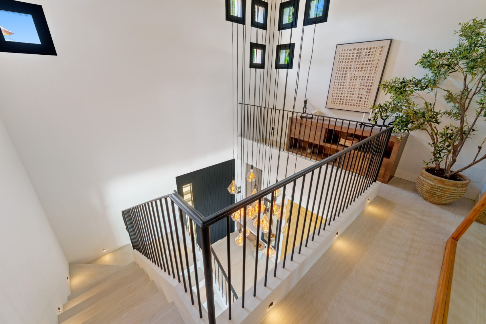 Image 51: detached villa For sale, Nueva Andalucía, €11,950,000 [HFM-C40123]