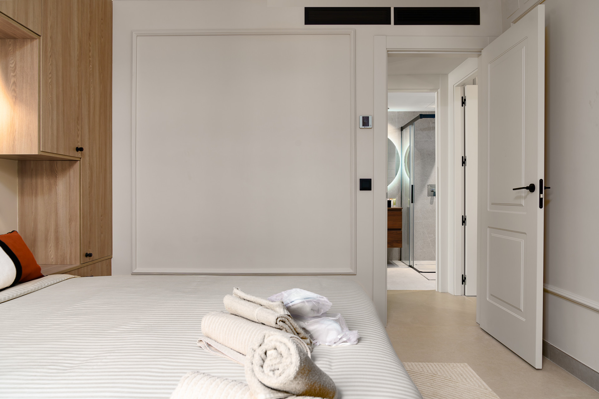 Image 31: apartment For sale, Puerto Banús, €1,650,000 [HFM-CL10165]