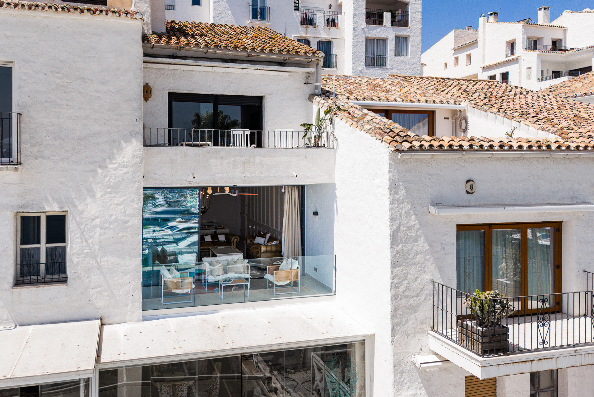 Image 31: apartment For sale, Puerto Banús, €1,650,000 [HFM-CL10165]