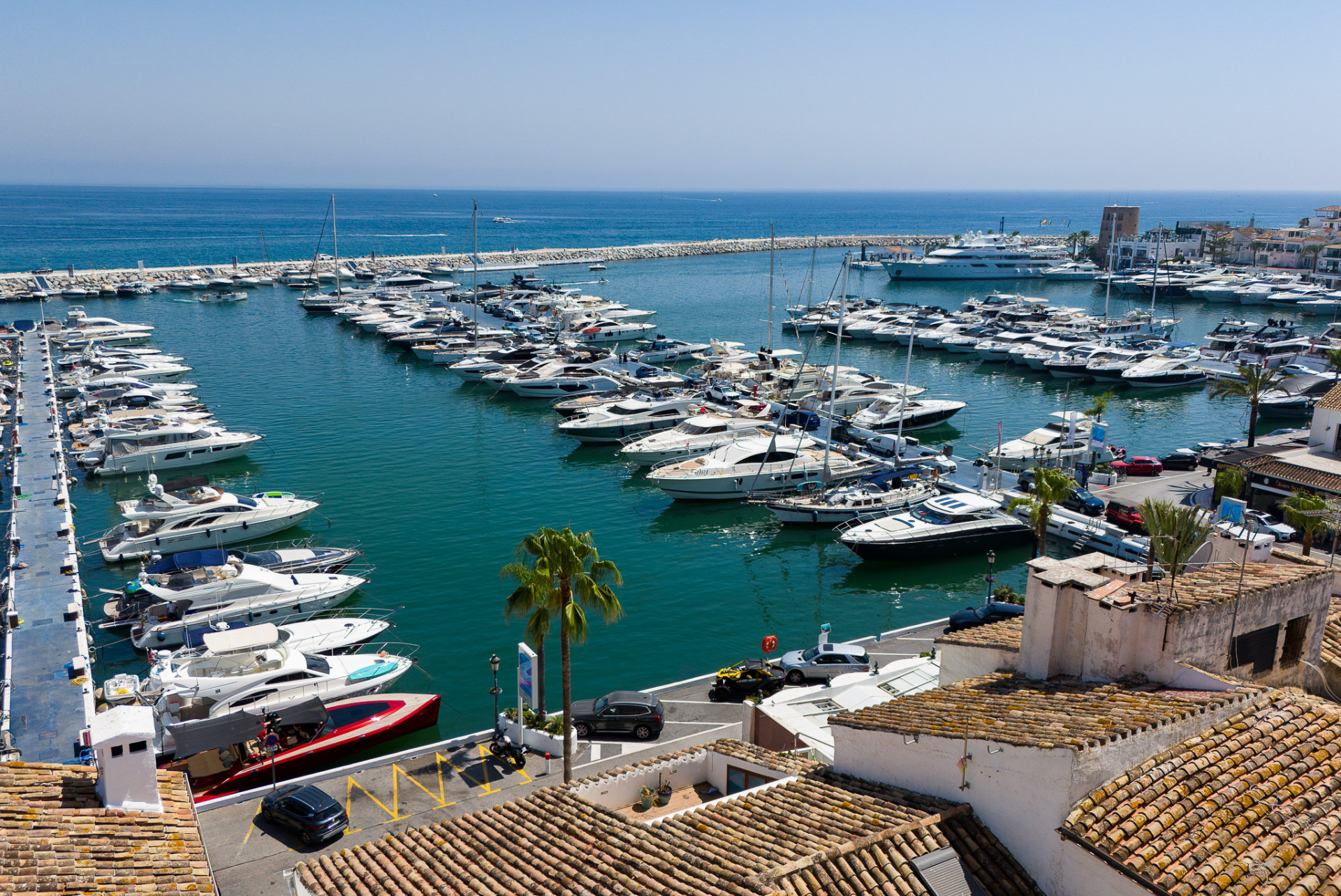 Image 31: apartment For sale, Puerto Banús, €1,650,000 [HFM-CL10165]