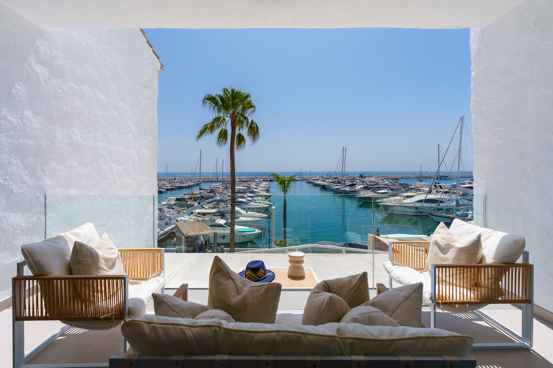 Image 31: apartment For sale, Puerto Banús, €1,650,000 [HFM-CL10165]