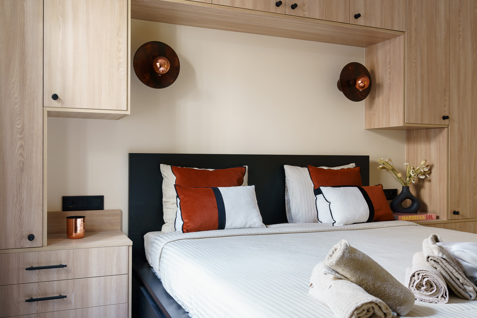 Image 31: apartment For sale, Puerto Banús, €1,650,000 [HFM-CL10165]