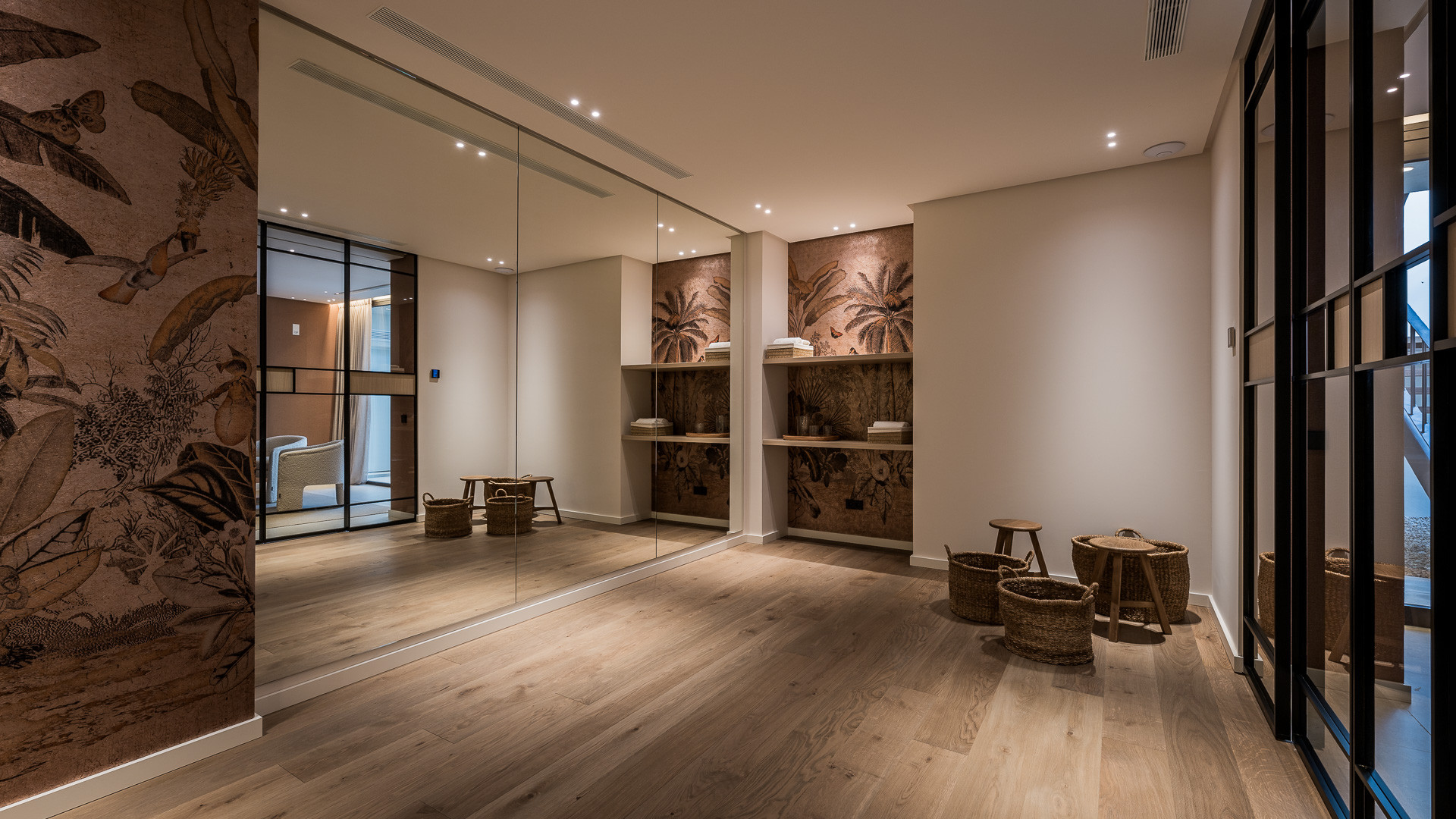 Image 42: detached villa For sale, Nueva Andalucía, €5,975,000 [HFM-C40100]