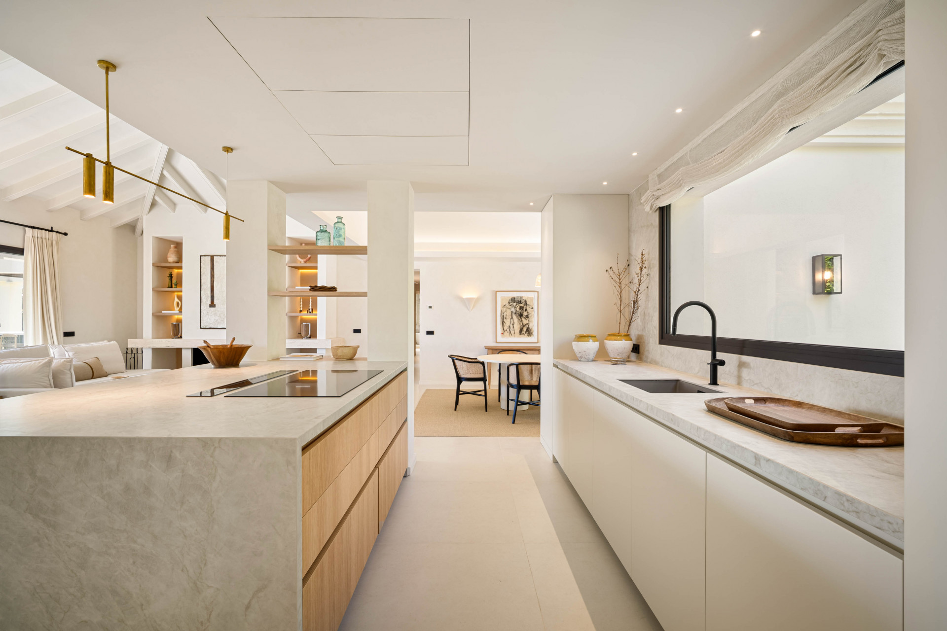 Image 56: detached villa For sale, Nueva Andalucía, €3,950,000 [HFM-C40099]