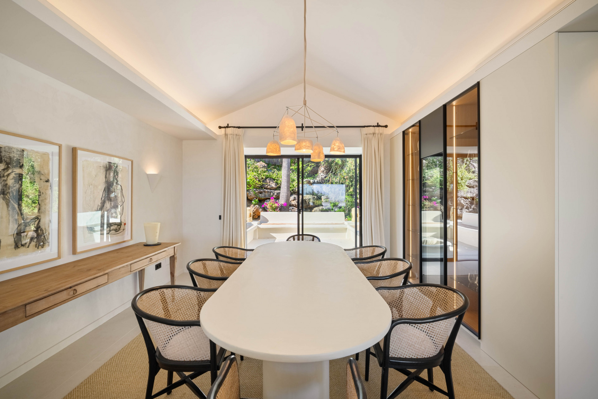 Image 56: detached villa For sale, Nueva Andalucía, €3,950,000 [HFM-C40099]