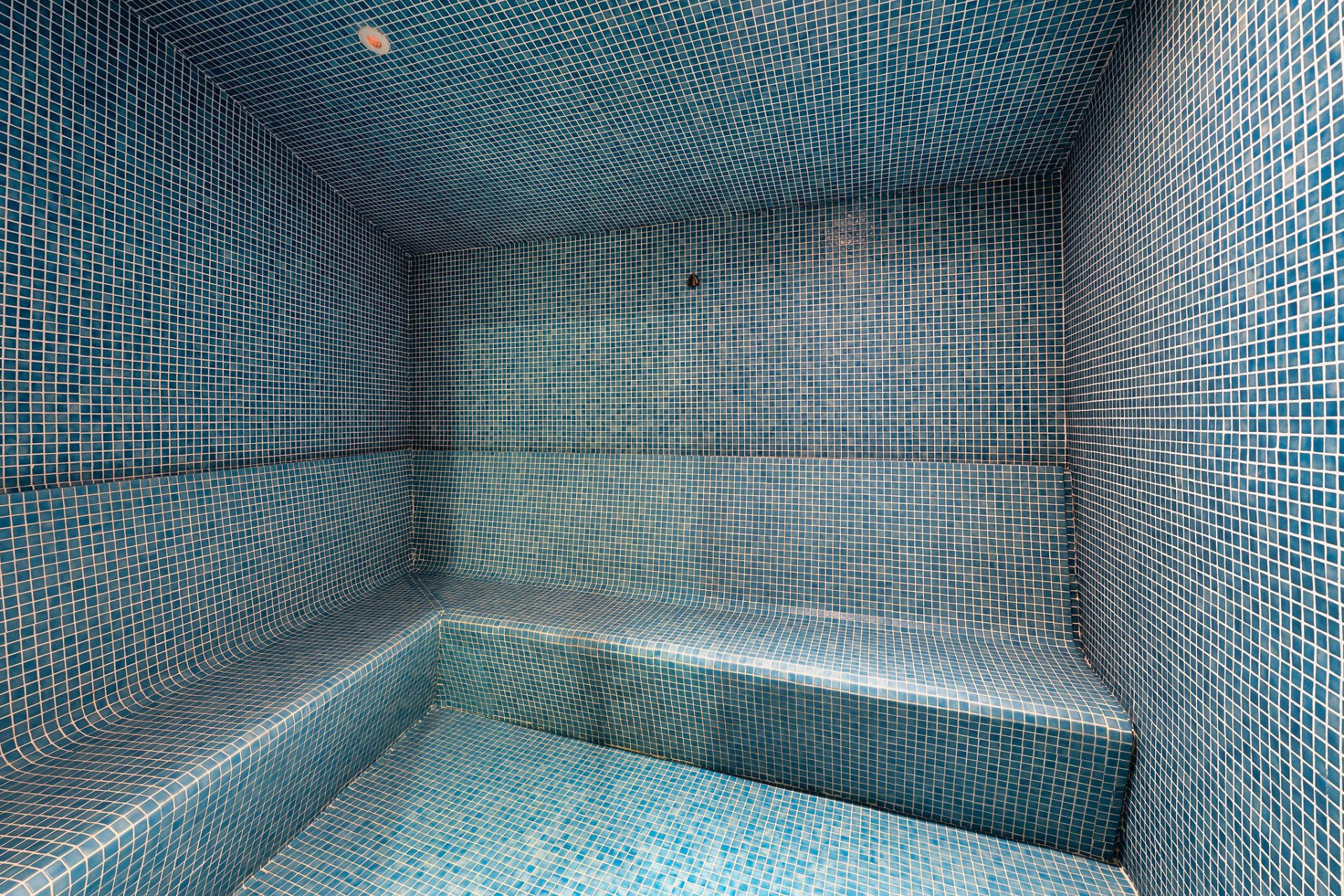 Image 28: duplex For sale, Nueva Andalucía, €1,495,000 [HFM-C40094]