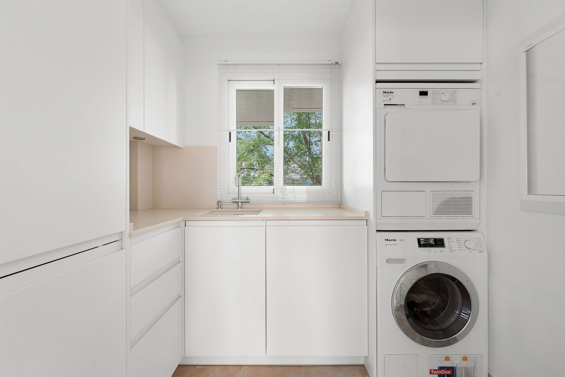 Image 28: duplex For sale, Nueva Andalucía, €1,495,000 [HFM-C40094]