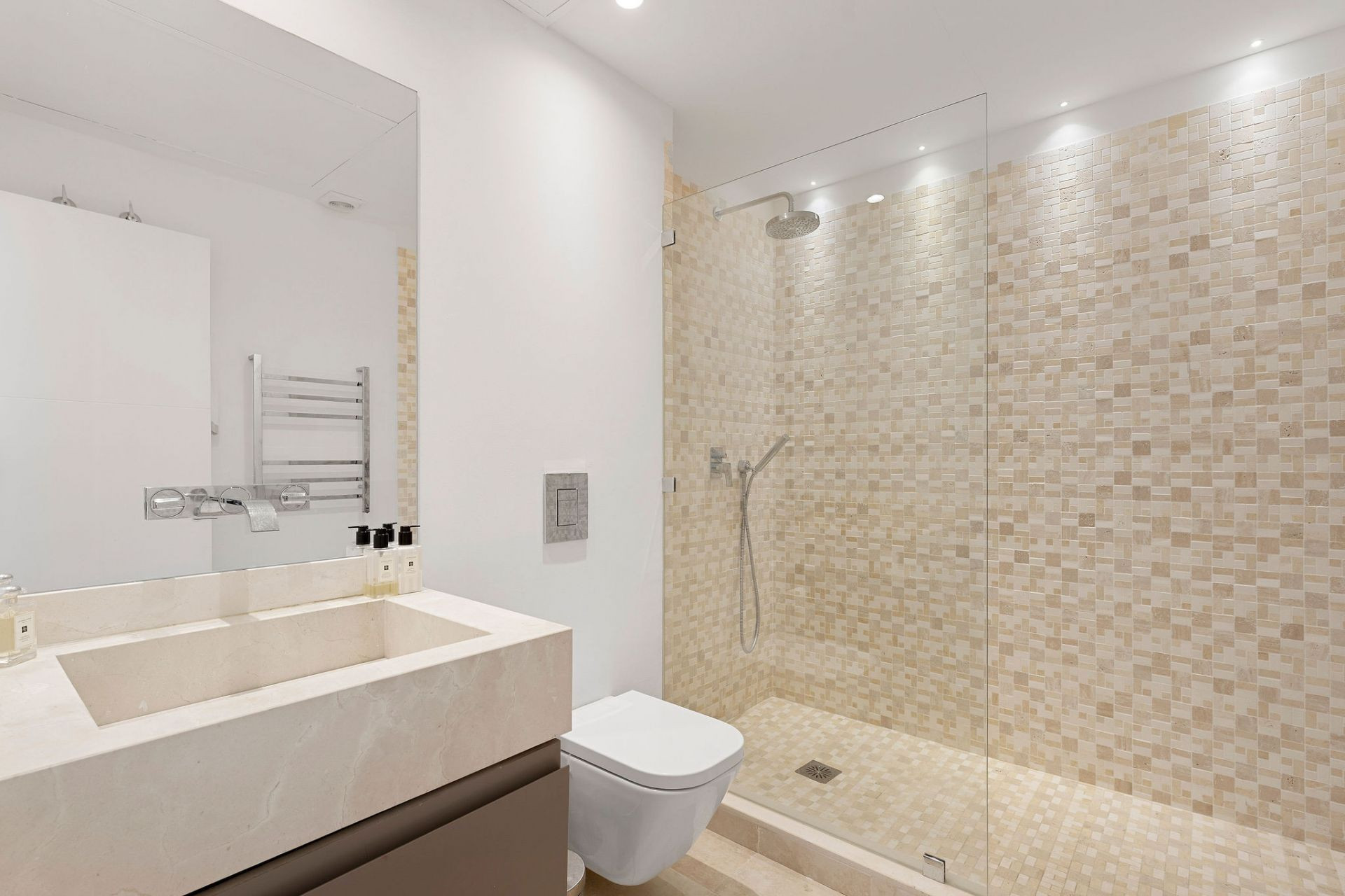 Image 28: duplex For sale, Nueva Andalucía, €1,495,000 [HFM-C40094]