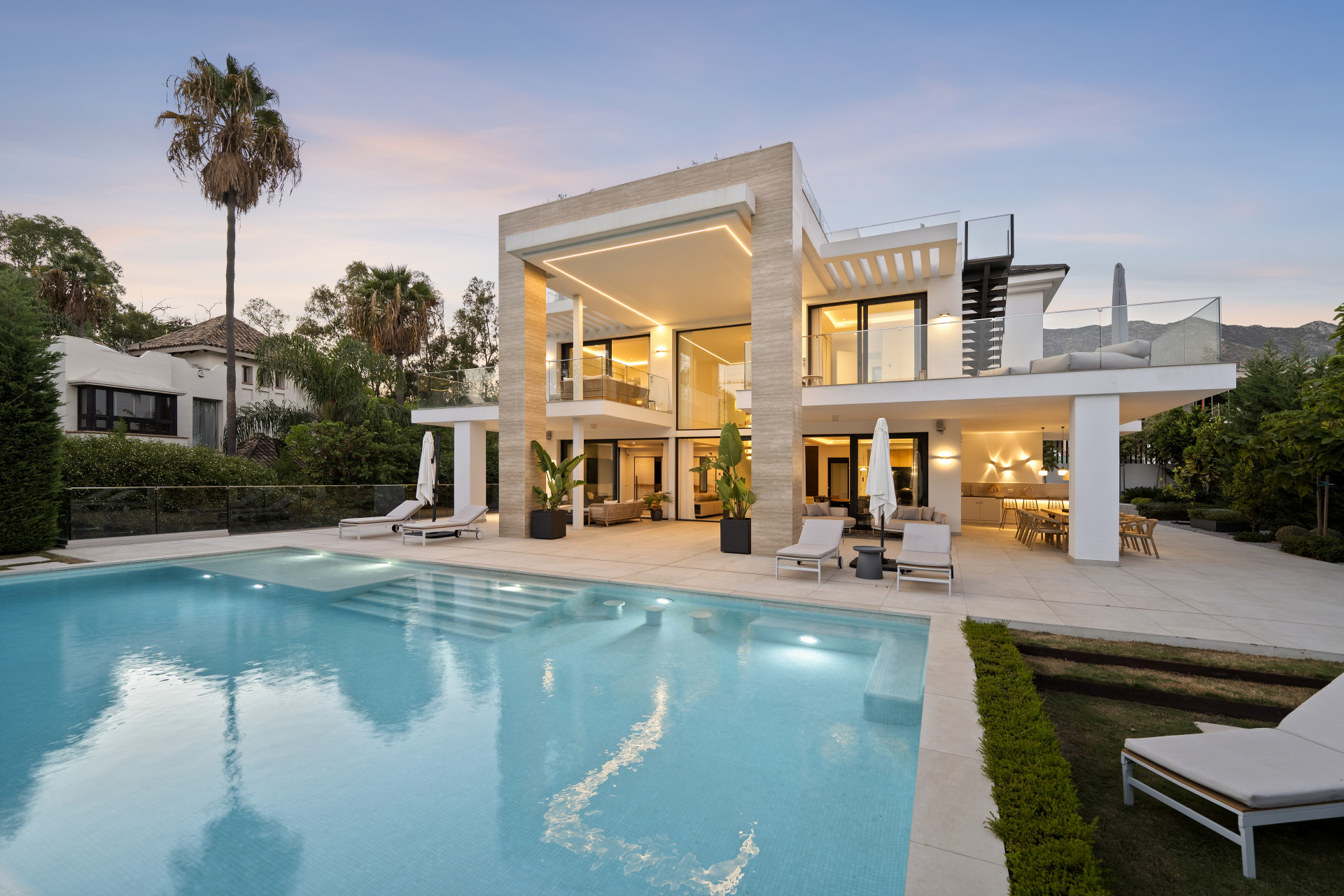 Image 57: detached villa For sale, The Golden Mile, €5,900,000 [HFM-C40103]