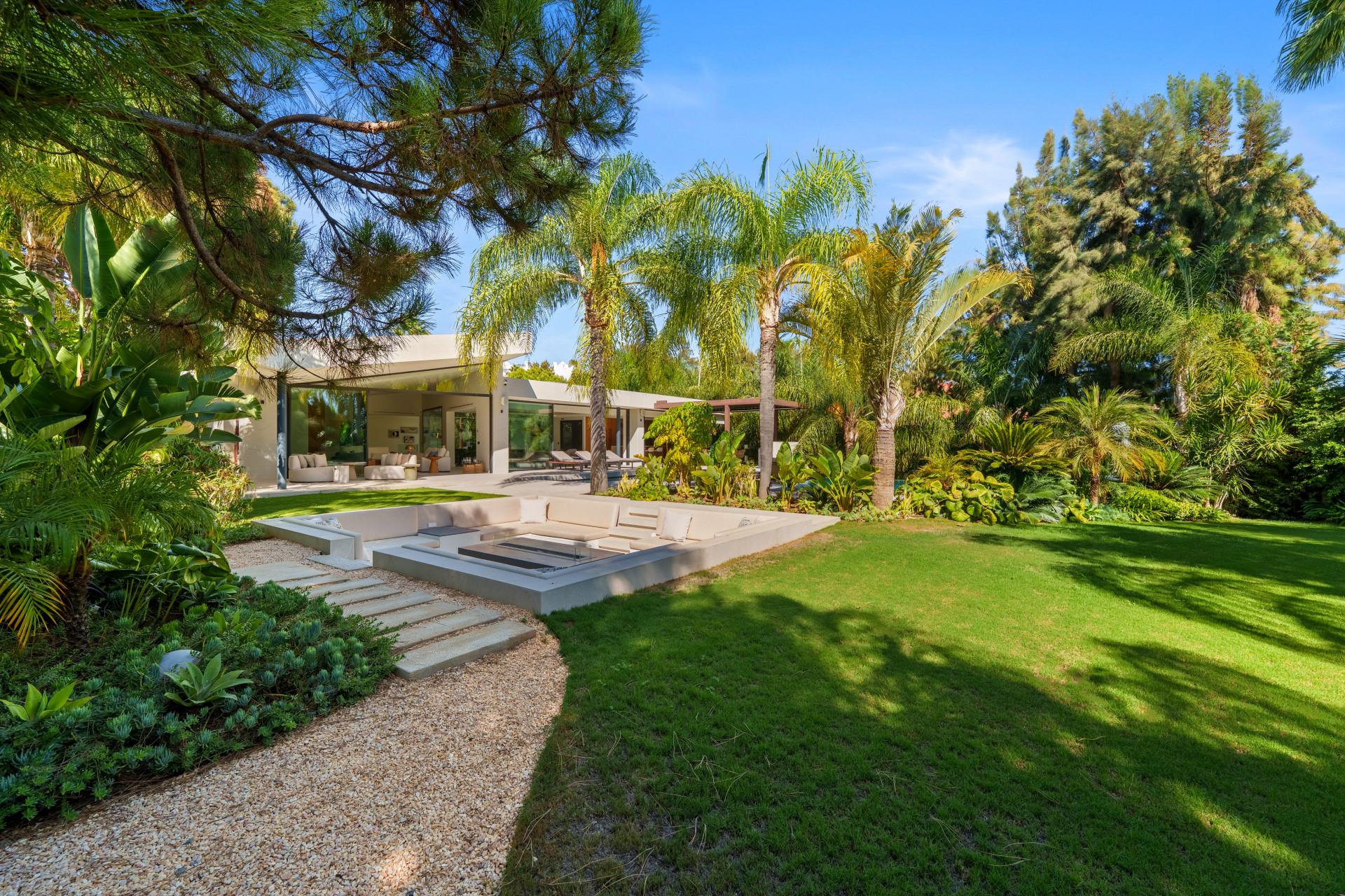 Image 35: detached villa For sale, Marbella, €5,875,000 [HFM-C40110]