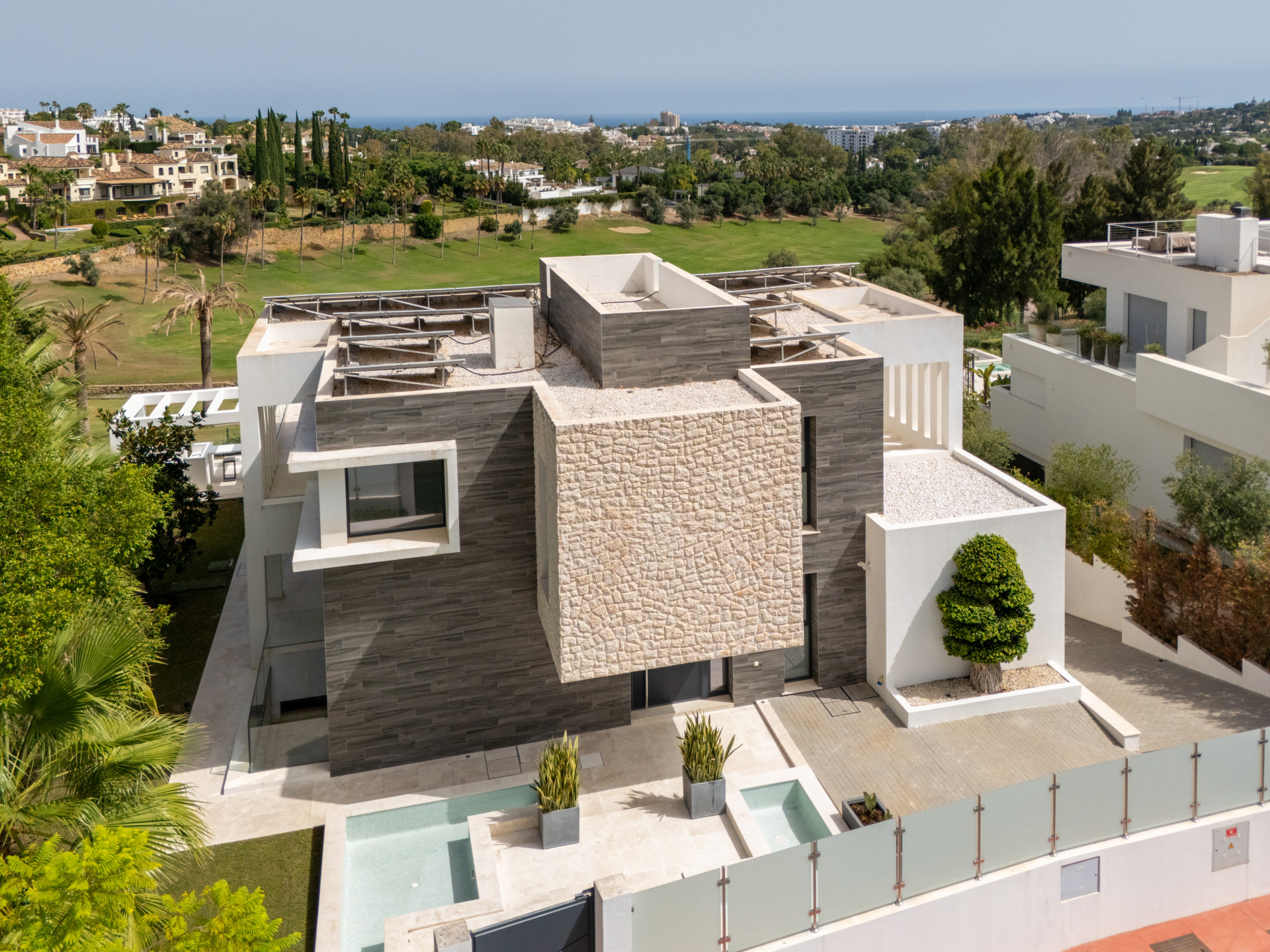 Image 56: detached villa For sale, Nueva Andalucía, €4,995,000 [HFM-C40111]