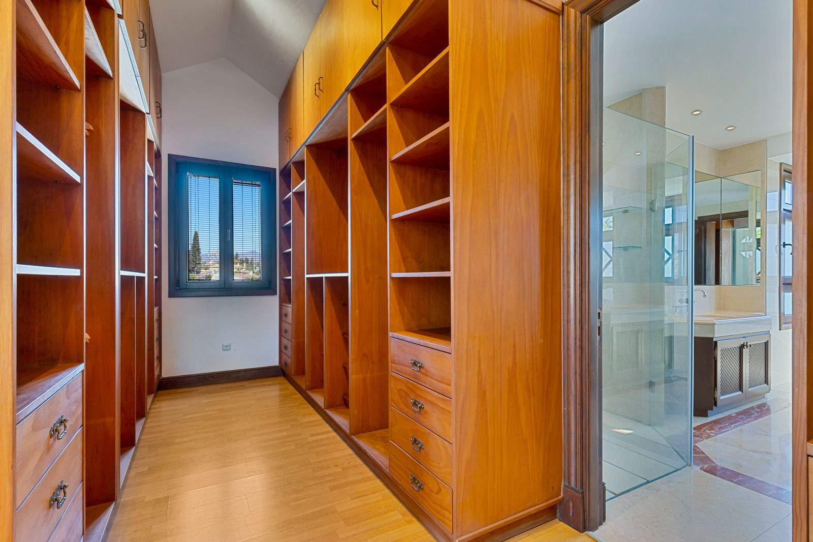 Image 44: detached villa For sale, San Pedro de Alcántara, €2,200,000 [HFM-CL10167]