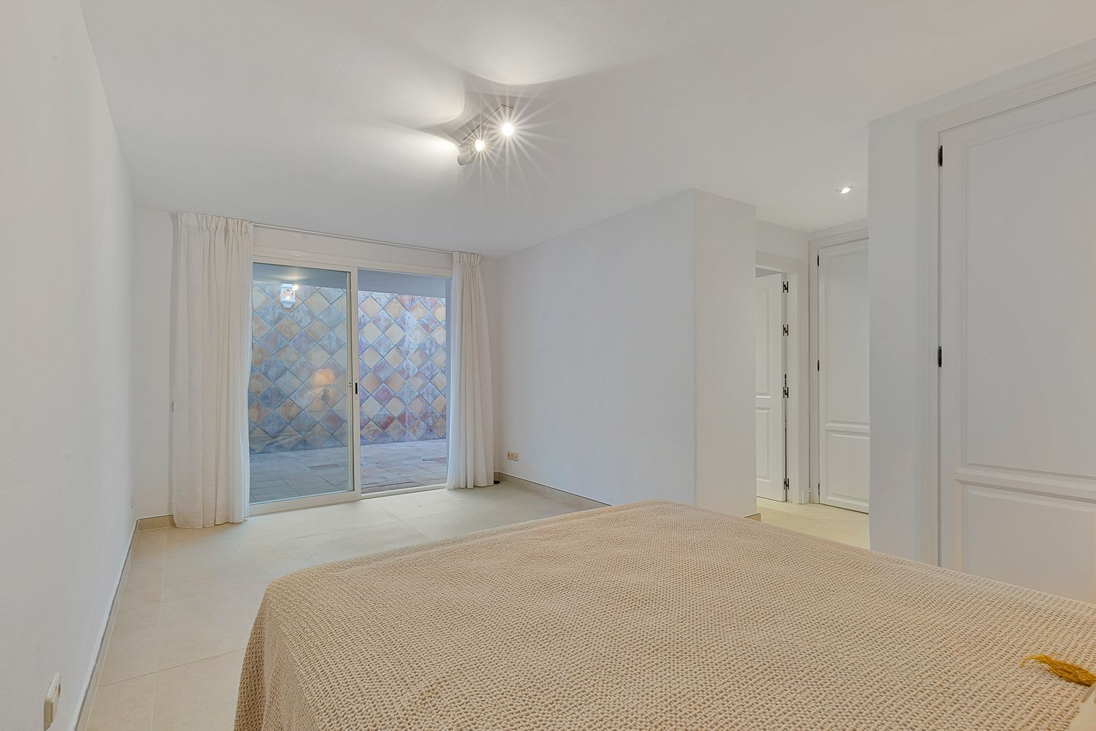 Image 44: detached villa For sale, San Pedro de Alcántara, €2,200,000 [HFM-CL10167]