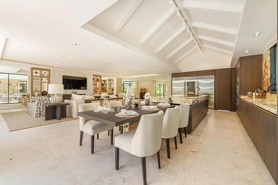 Image {index}: Detached Villa For sale, Nueva Andalucía, €20,500,000 [HFM-C40132]