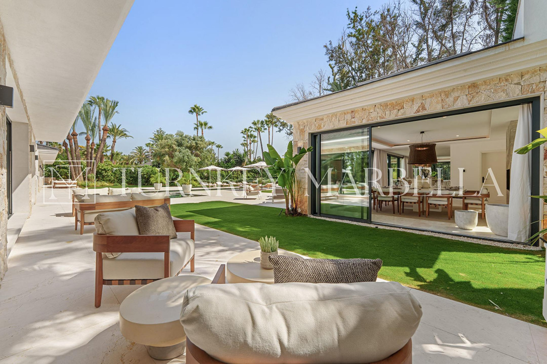 Image 8: detached villa For sale, Nueva Andalucía, €20,500,000 [HFM-C40132]