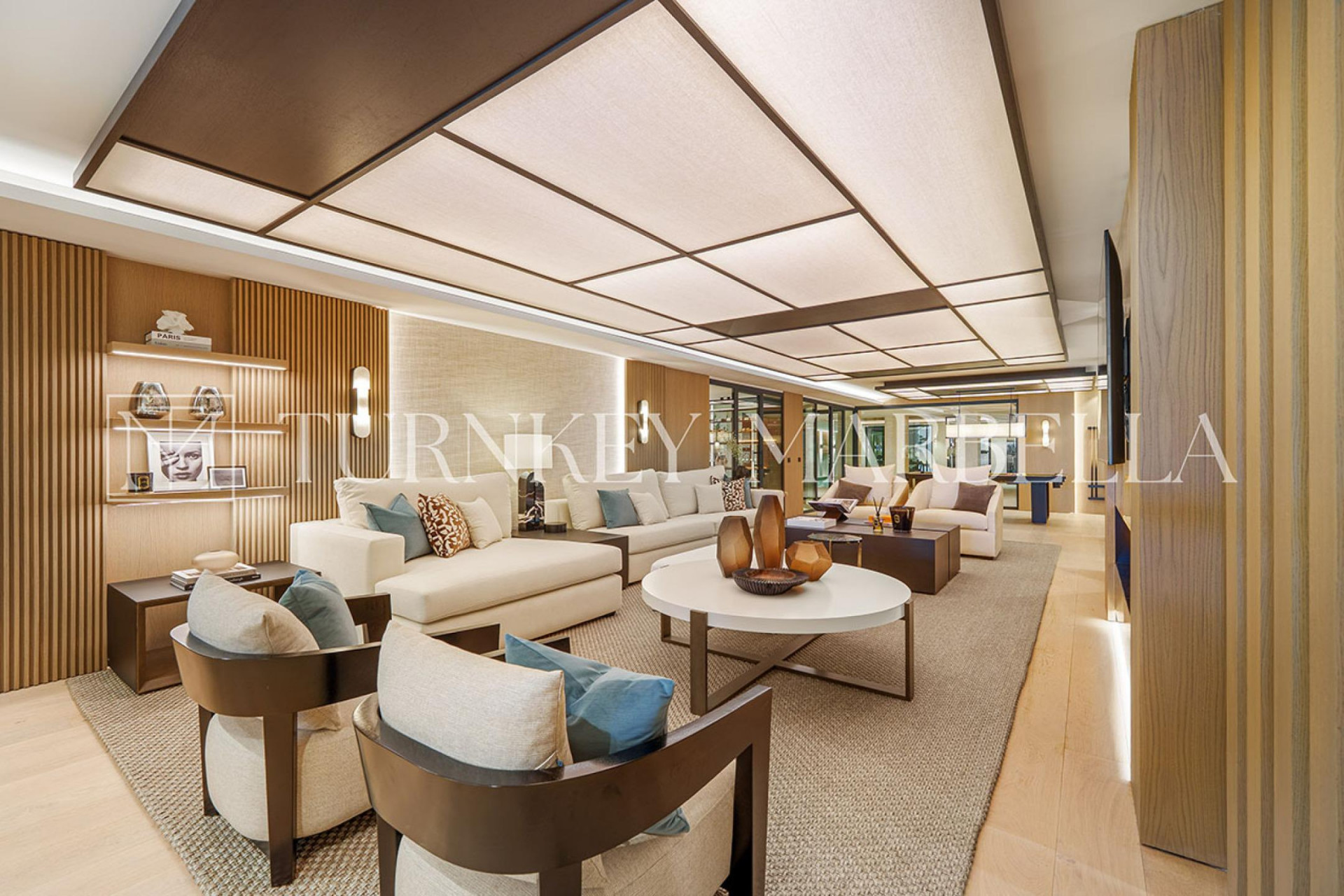 Image 8: detached villa For sale, Nueva Andalucía, €20,500,000 [HFM-C40132]