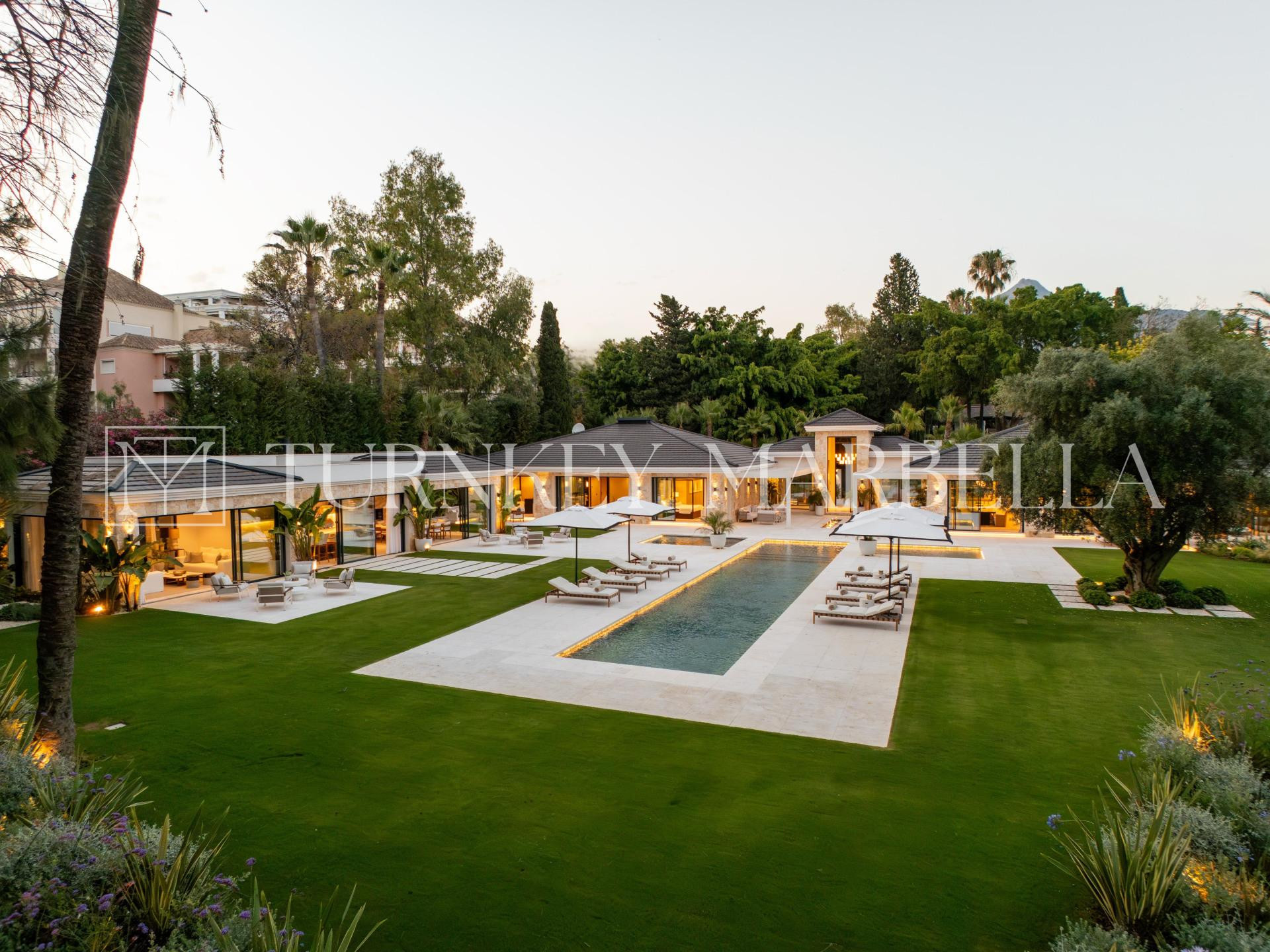 Image 8: detached villa For sale, Nueva Andalucía, €20,500,000 [HFM-C40132]