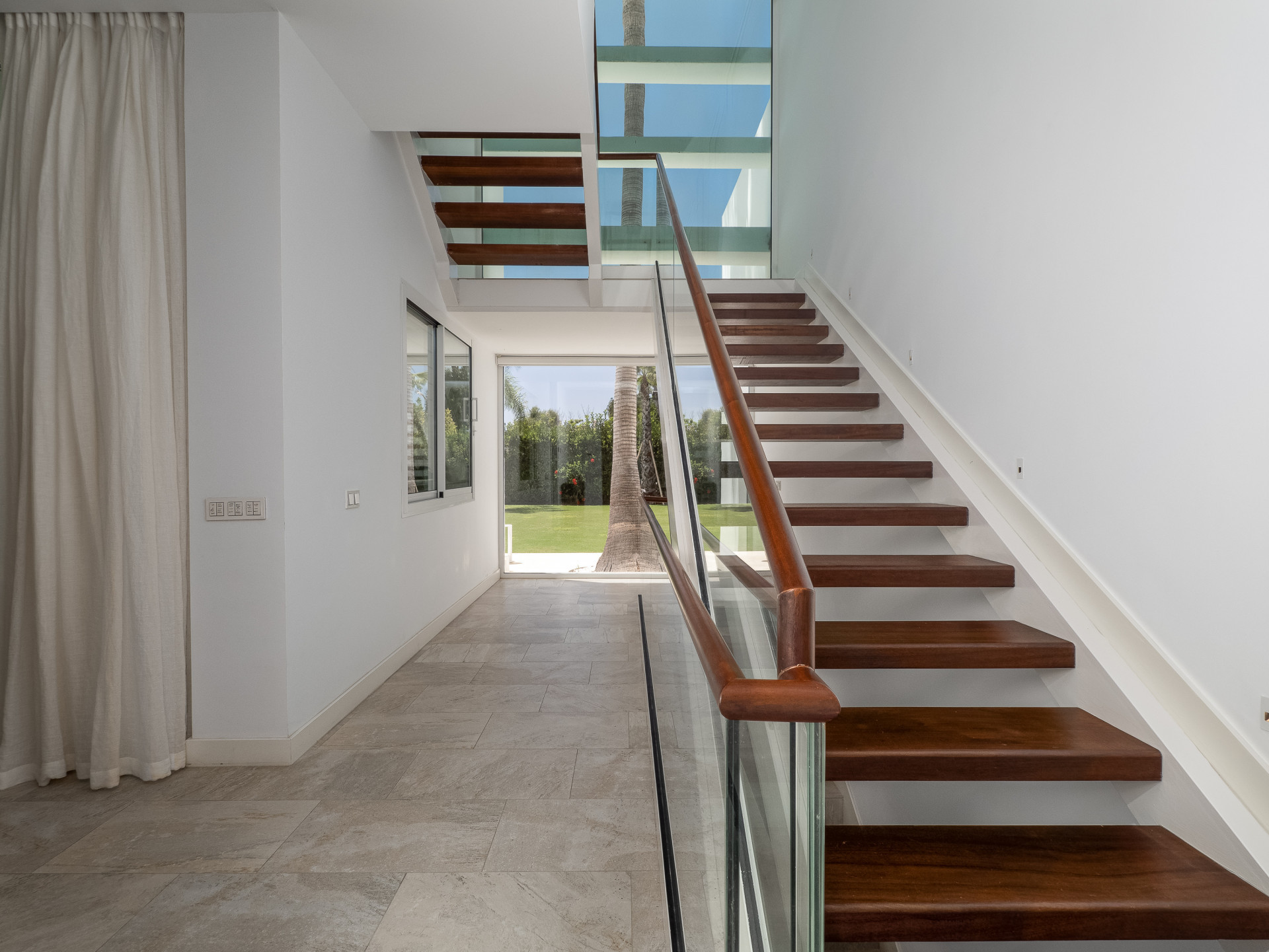 Image 37: detached villa For sale, Estepona, €2,650,000 [HFM-CL10170]