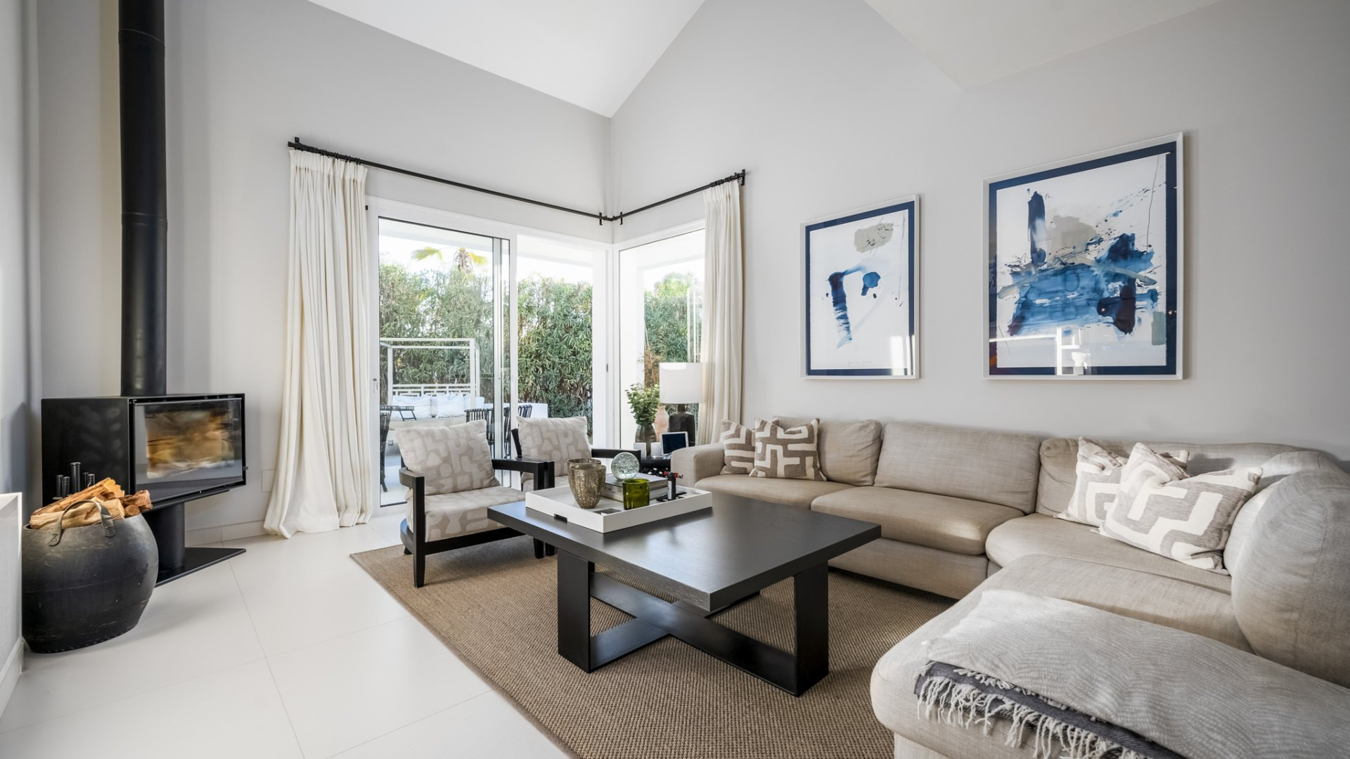 Image 34: detached villa For sale, Nueva Andalucía, €2,350,000 [HFM-CL10168]