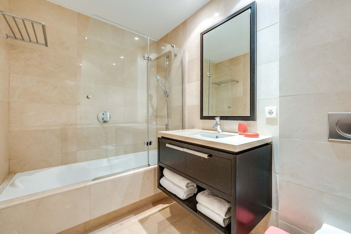 Image 33: apartment For sale, Benahavís, €475,000 [HFM-CL10173]