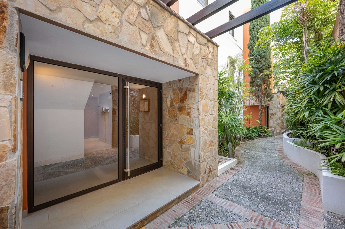 Image 33: apartment For sale, Benahavís, €475,000 [HFM-CL10173]