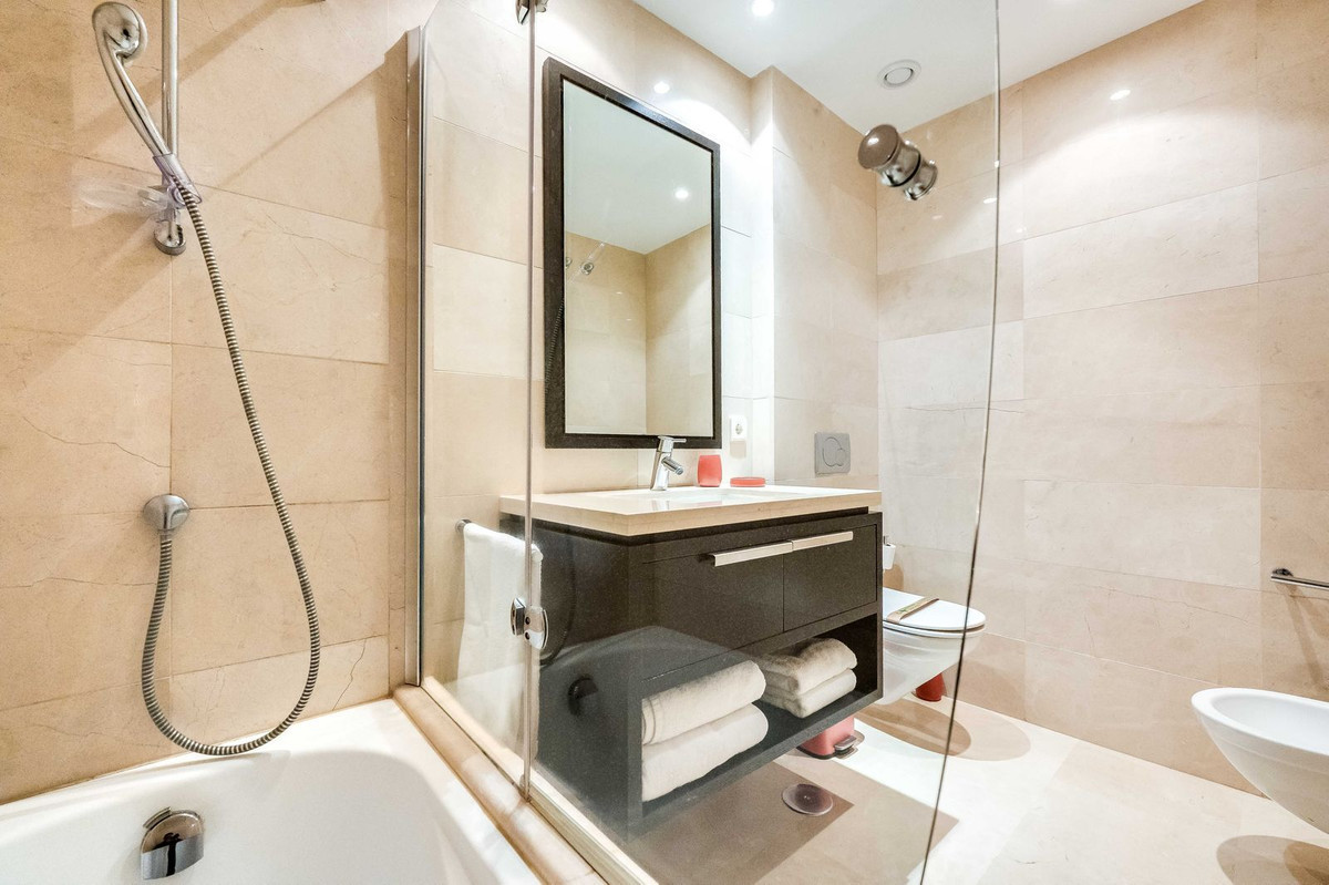 Image 33: apartment For sale, Benahavís, €475,000 [HFM-CL10173]