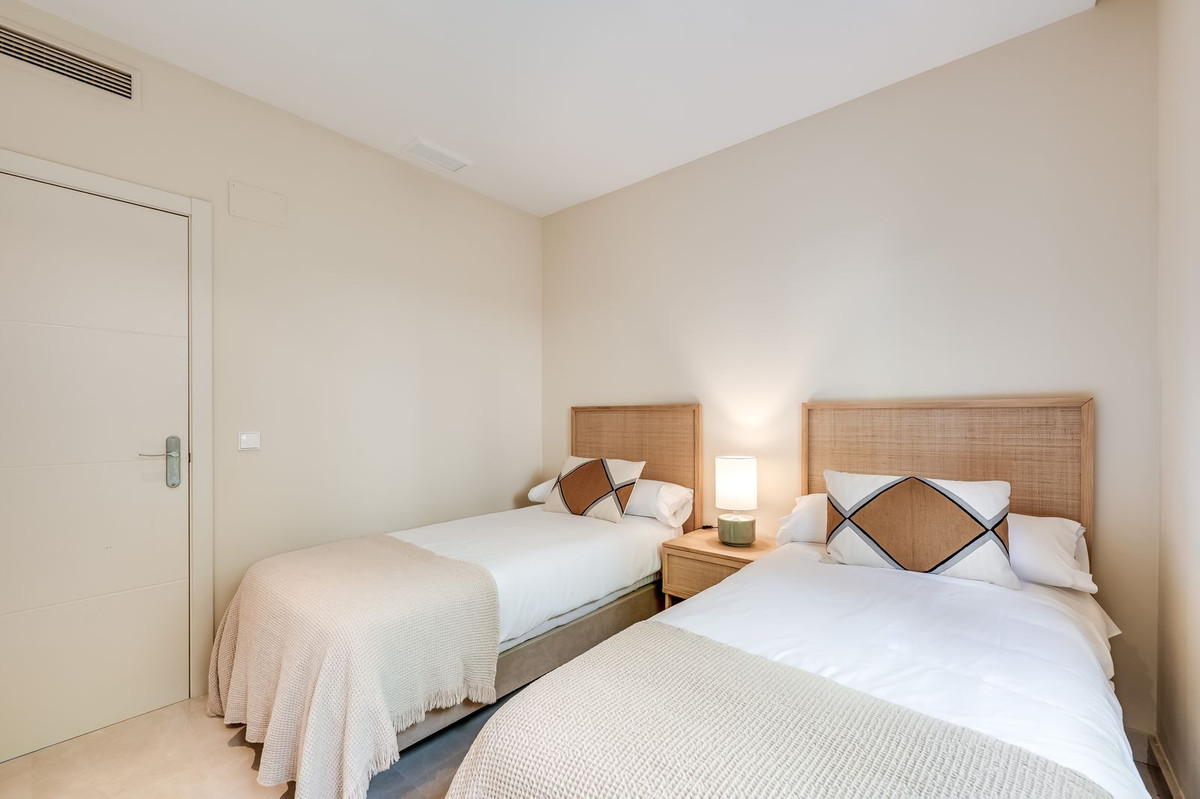 Image 33: apartment For sale, Benahavís, €475,000 [HFM-CL10173]