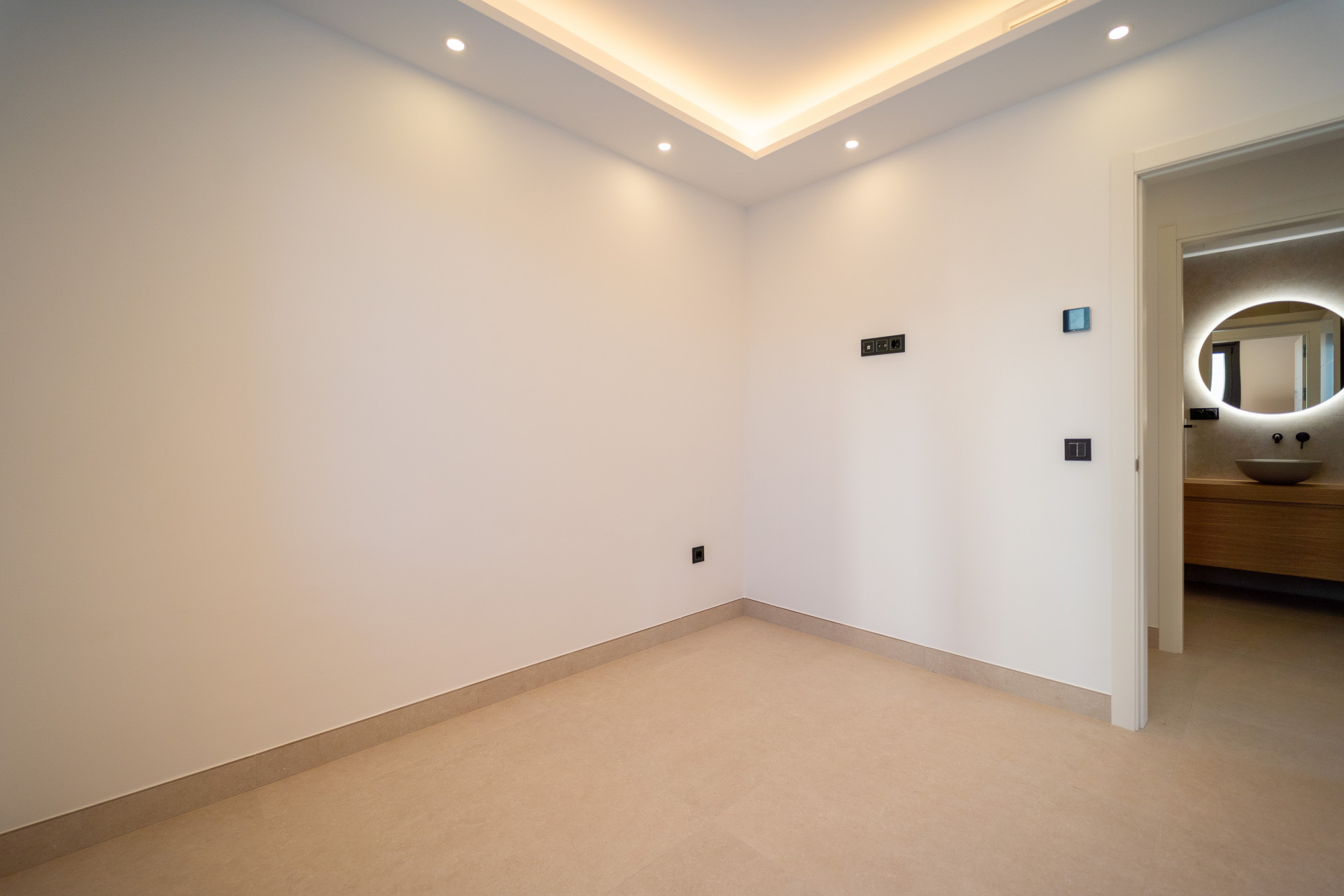 Image 41: detached villa For sale, Mijas Costa, €995,000 [HFM-CL10022]