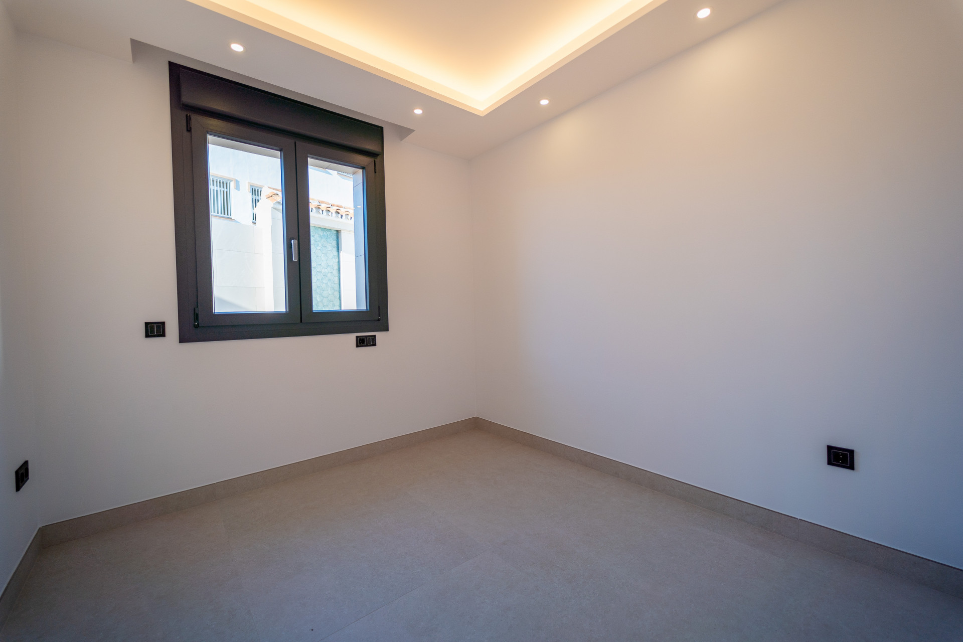 Image 41: detached villa For sale, Mijas Costa, €995,000 [HFM-CL10022]