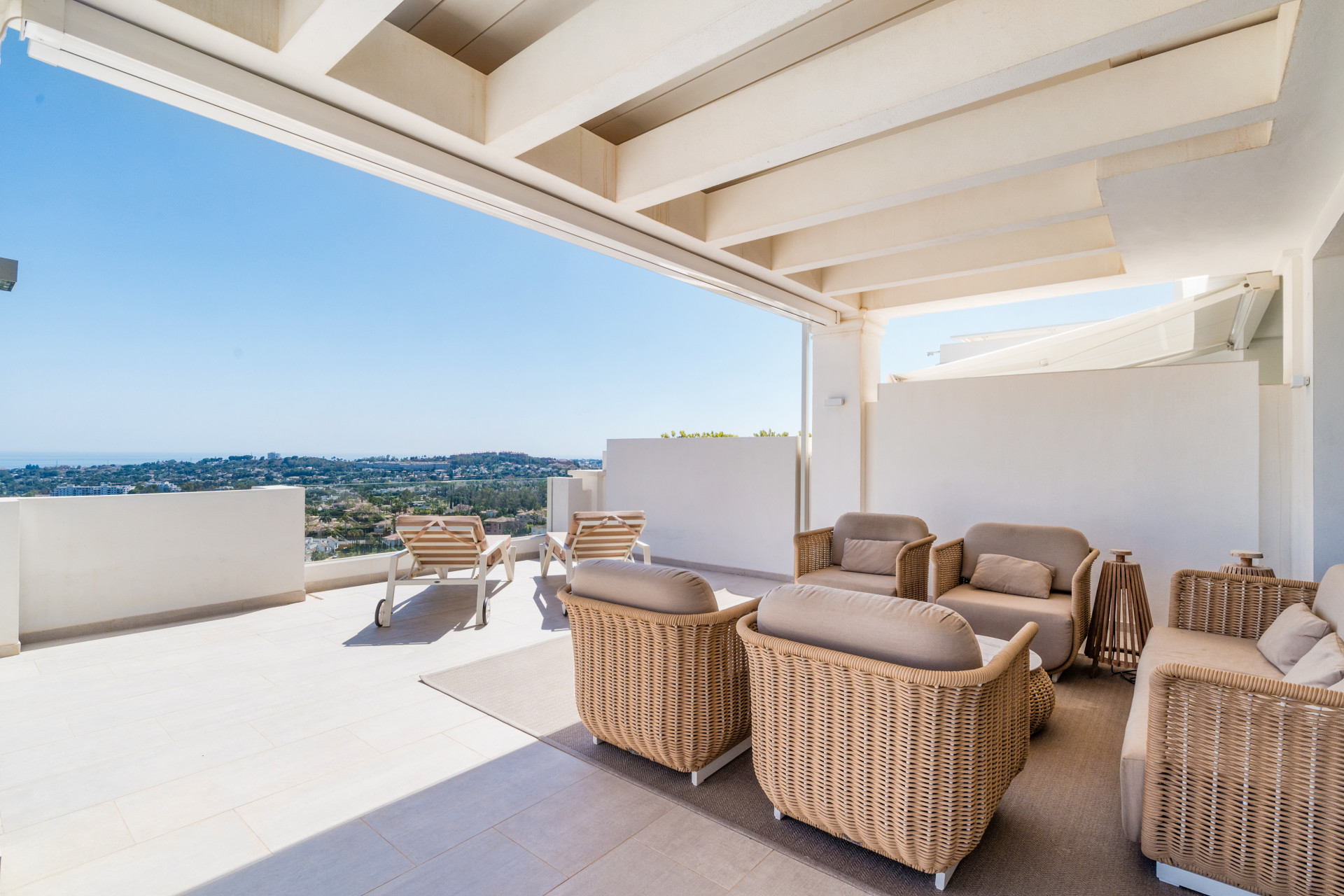 Image 38: apartment For sale, Nueva Andalucía, €1,420,000 [HFM-CL10074]