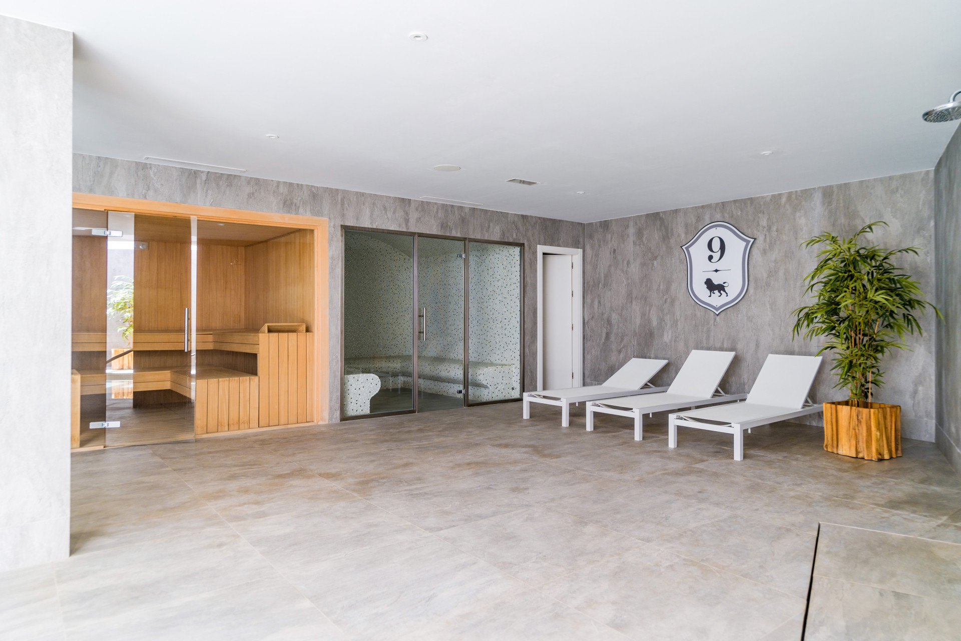 Image 38: apartment For sale, Nueva Andalucía, €1,420,000 [HFM-CL10074]