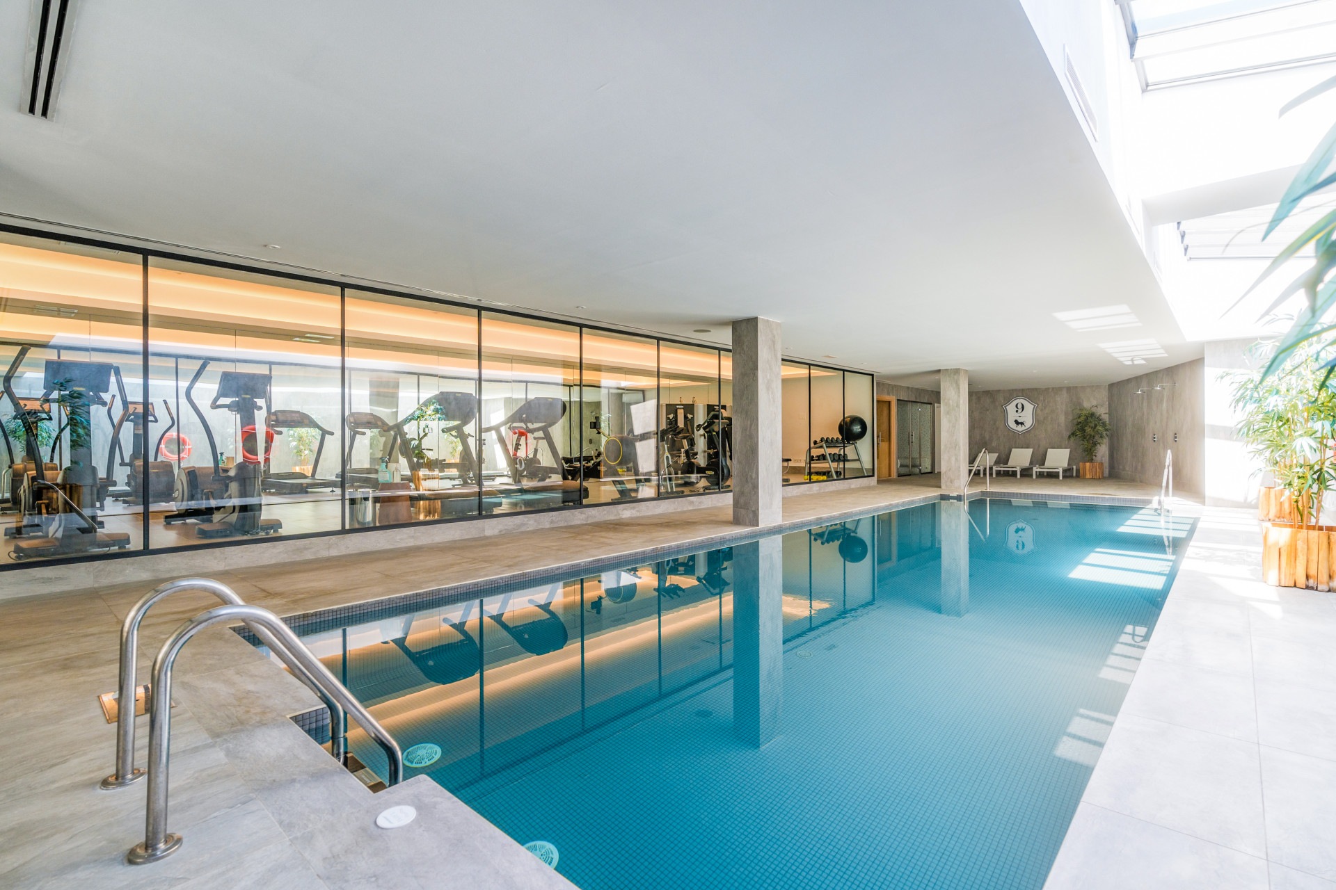 Image 38: apartment For sale, Nueva Andalucía, €1,420,000 [HFM-CL10074]