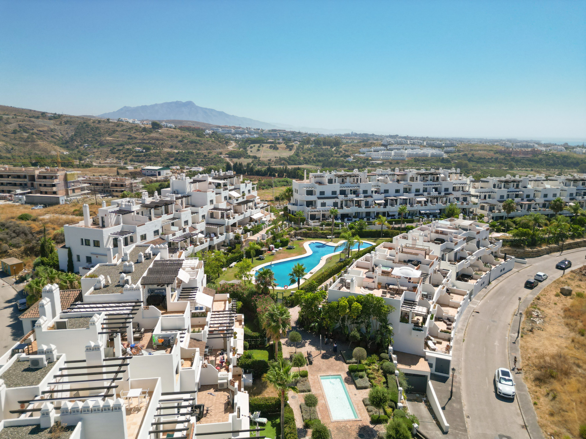 Image 50: penthouse duplex For sale, Estepona, €495,000 [HFM-CL10001]