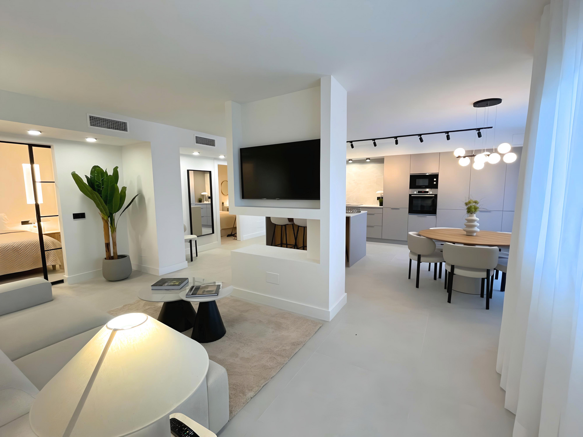 Image 35: ground floor apartment For sale, Nueva Andalucía, €849,000 [HFM-CL10018]