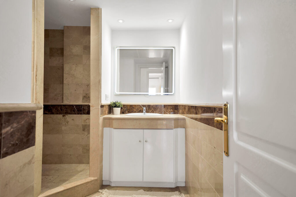 Image 34: apartment For sale, Marbella, €549,000 [HFM-CL10096]