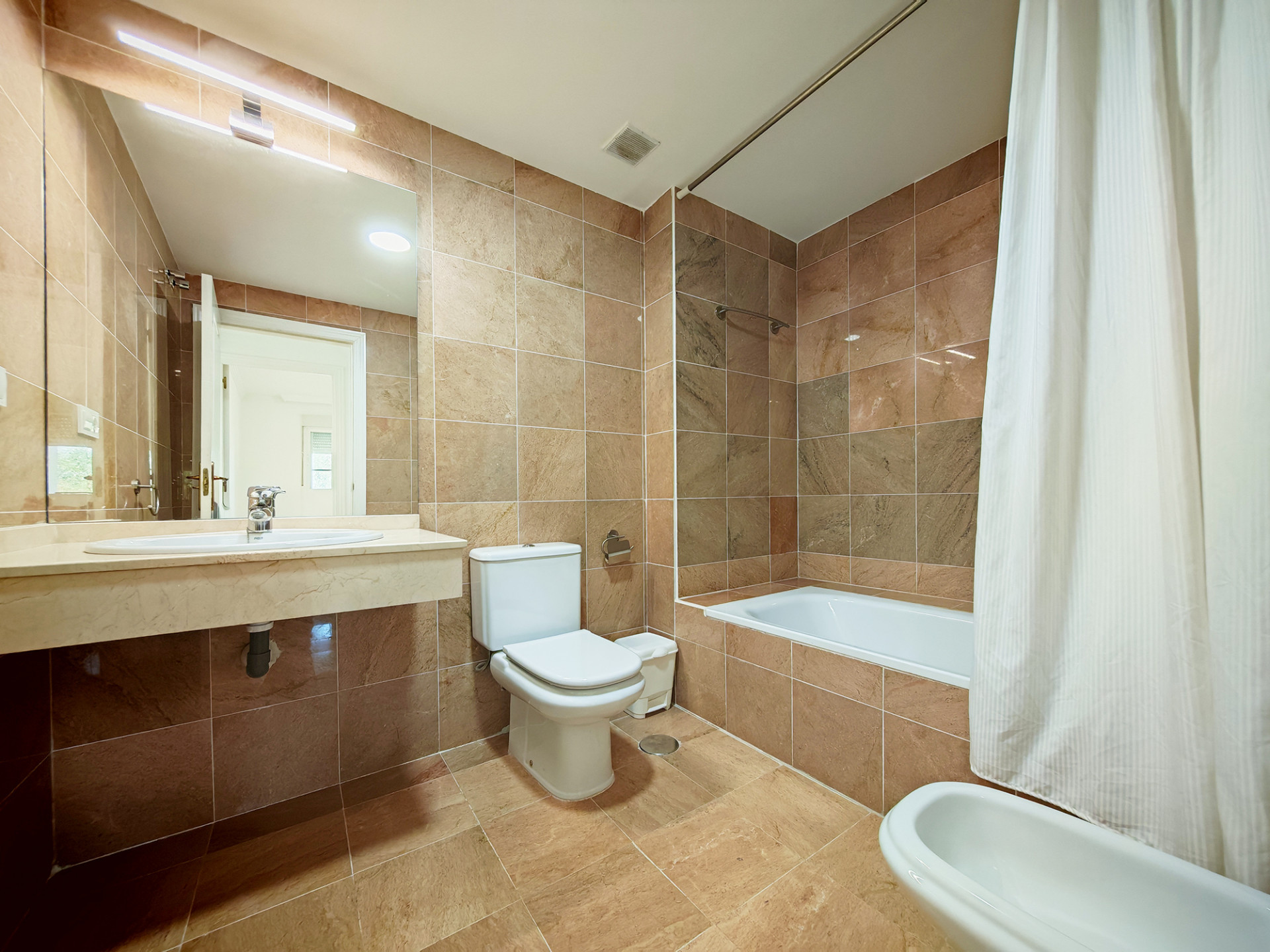 Image 13: apartment For sale, Marbella, €350,000 [HFM-CL10087]