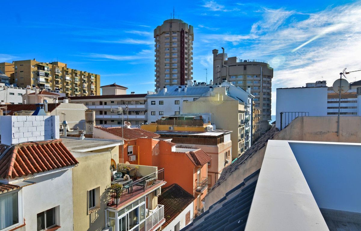 Image 16: penthouse duplex For sale, Fuengirola, €369,000 [HFM-CL10089]