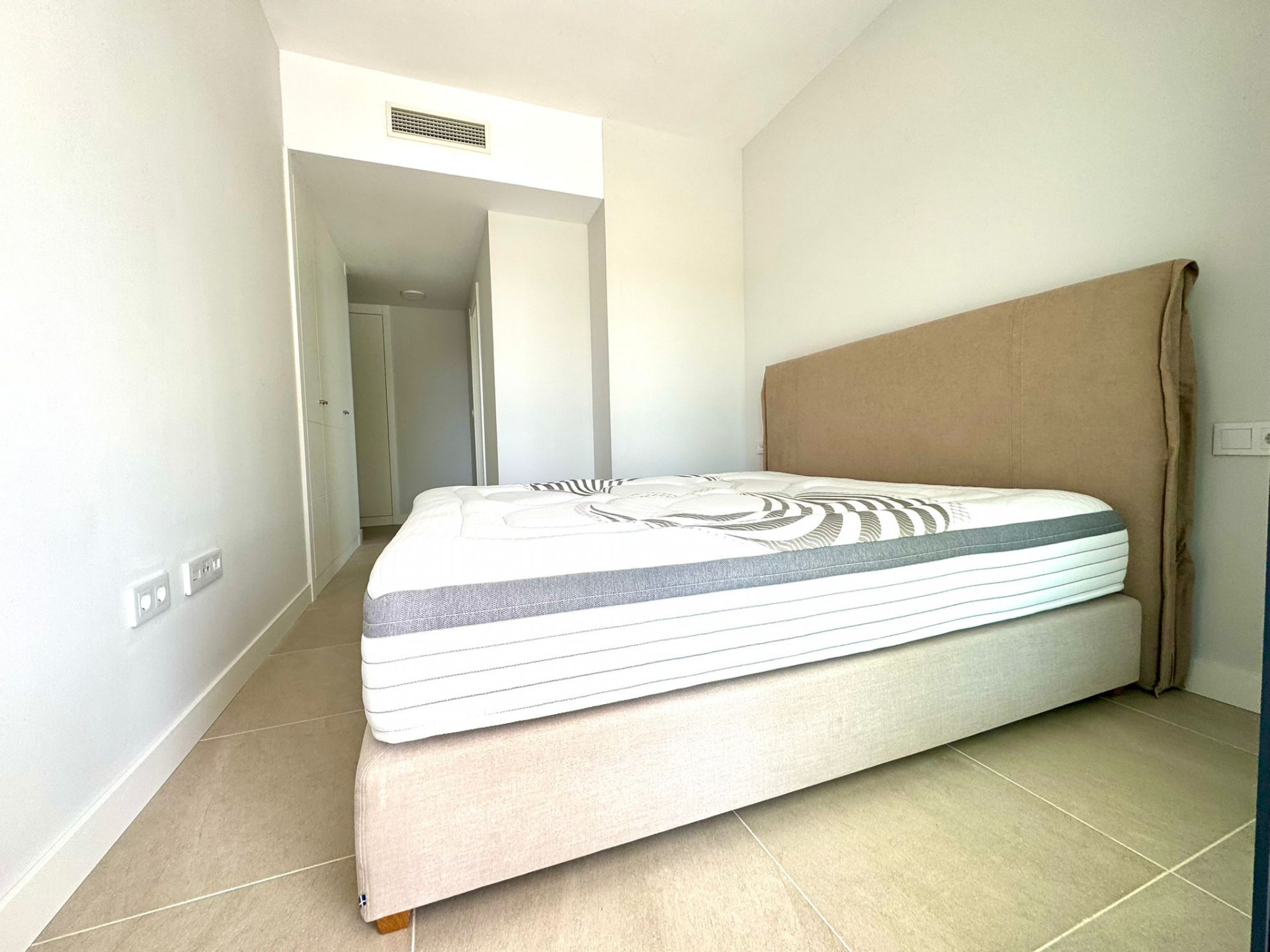 Image 30: apartamento For sale, Estepona, €439,000 [HFM-CL10120]