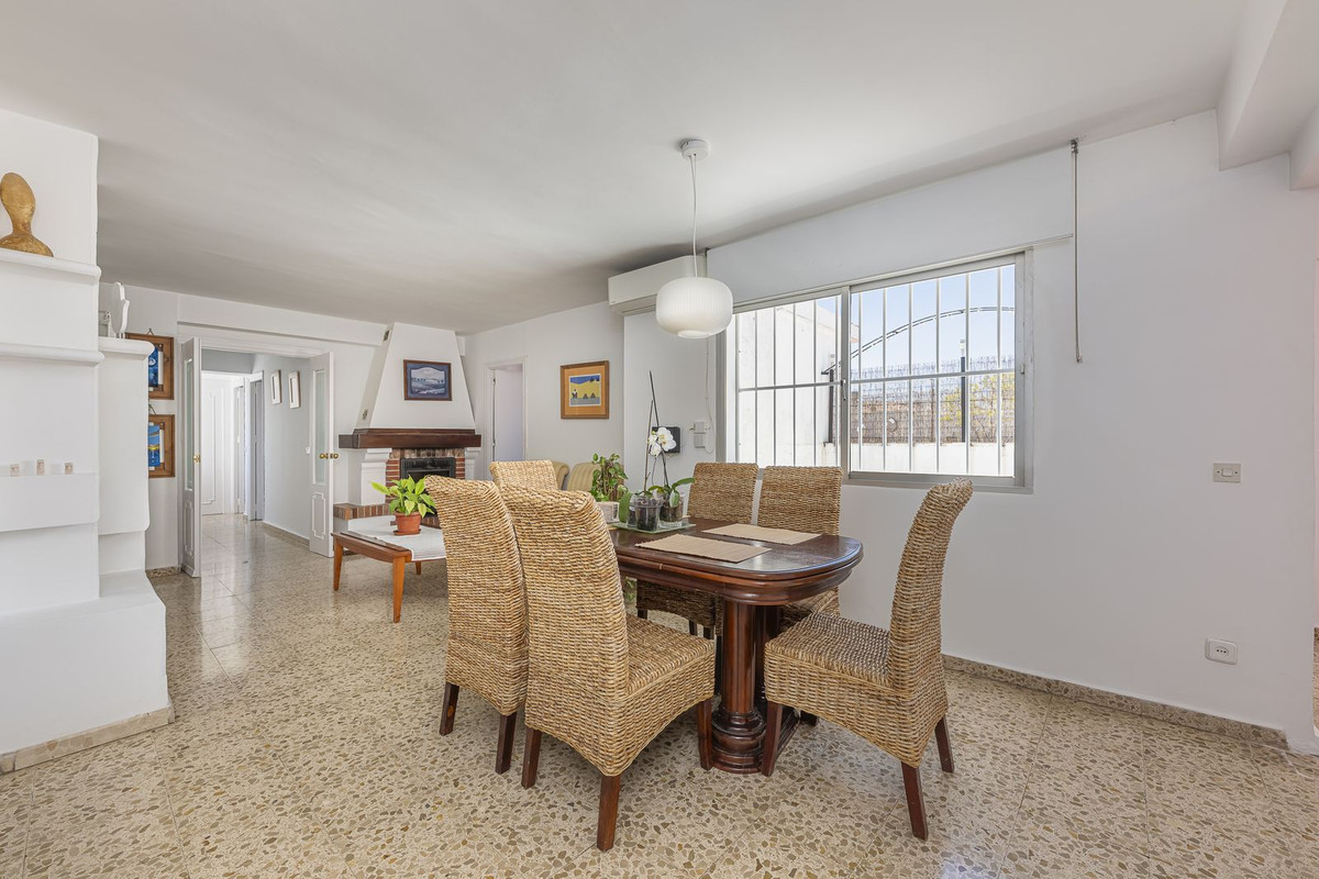 Image 35: penthouse For sale, San Pedro de Alcántara, €549,000 [HFM-CL10123]