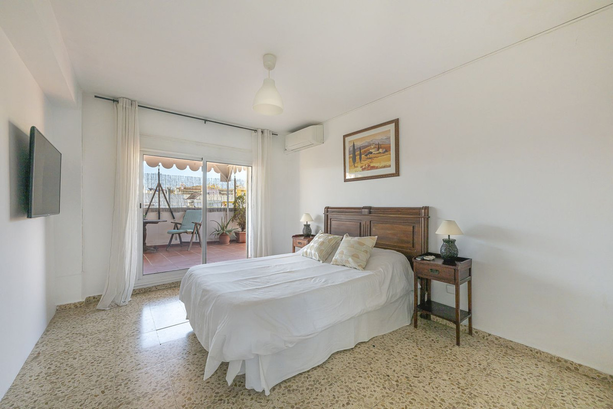 Image 35: penthouse For sale, San Pedro de Alcántara, €549,000 [HFM-CL10123]
