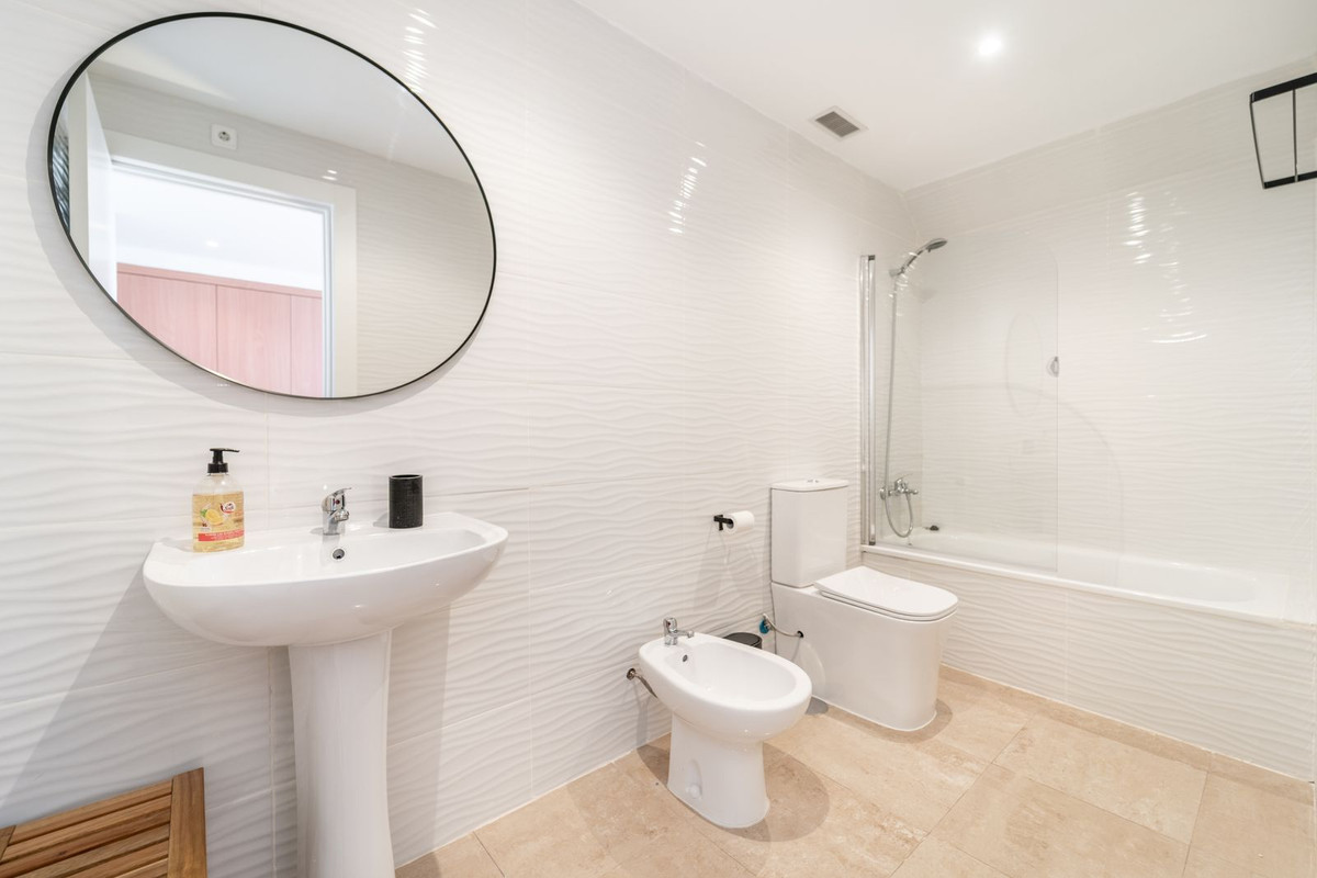 Image 25: penthouse duplex For sale, Manilva, €450,000 [HFM-CL10119]