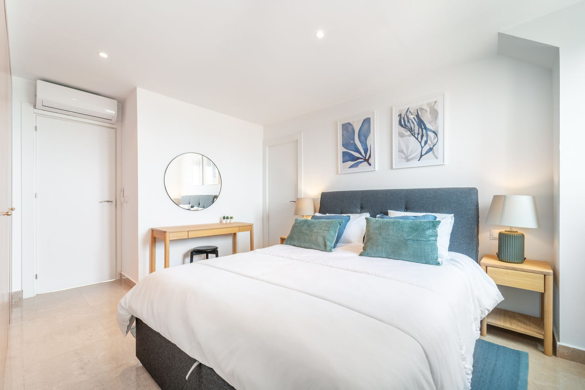 Image 25: penthouse duplex For sale, Manilva, €450,000 [HFM-CL10119]