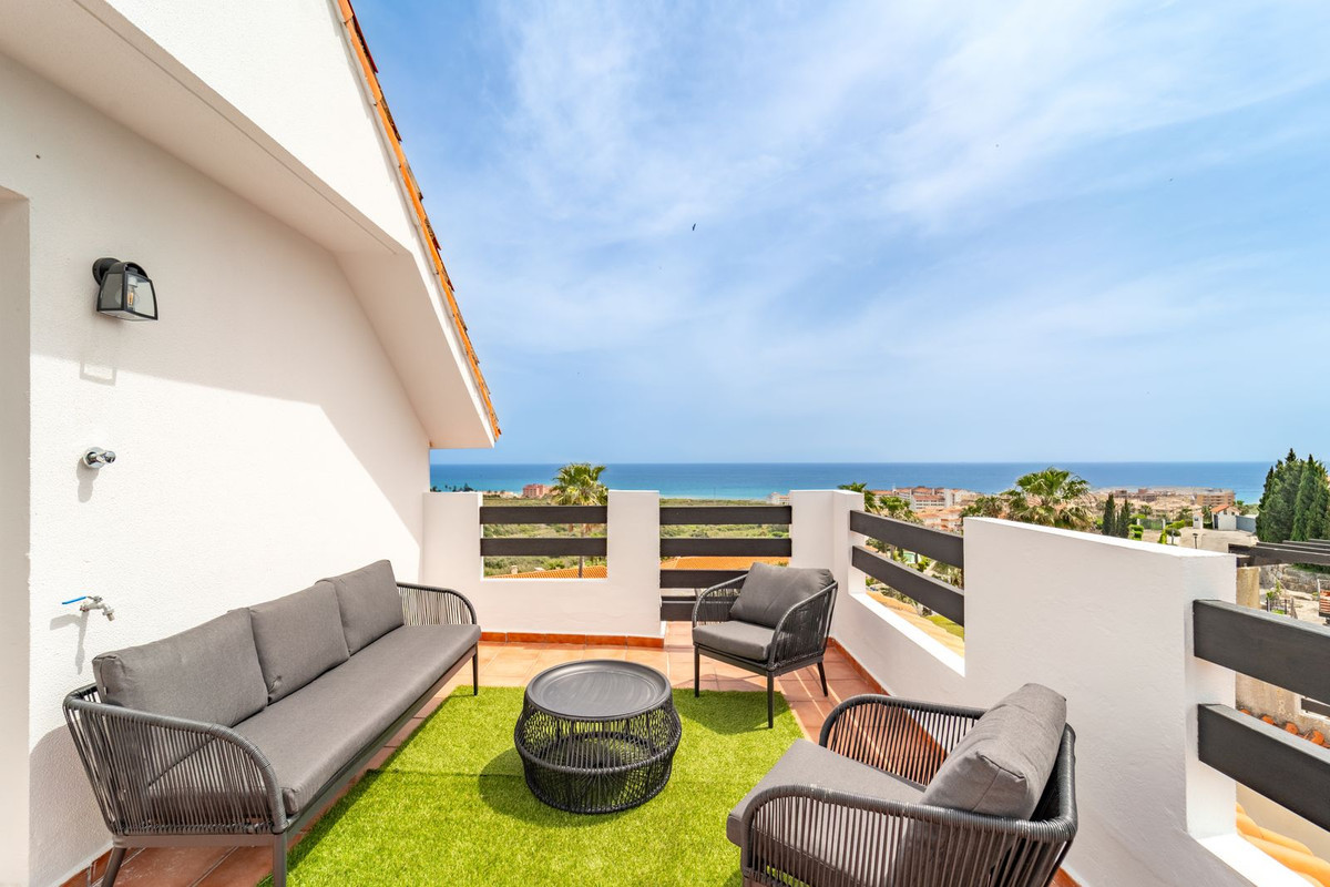 Image 25: penthouse duplex For sale, Manilva, €450,000 [HFM-CL10119]